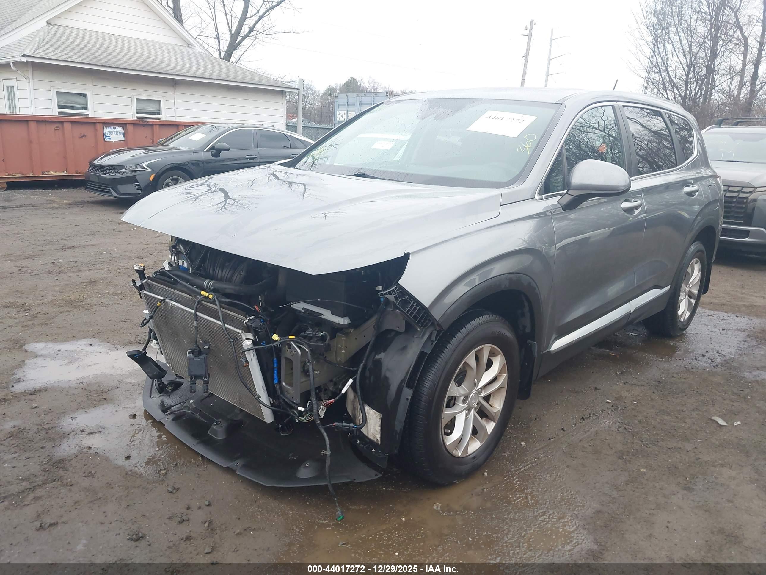 HYUNDAI SANTA image 2