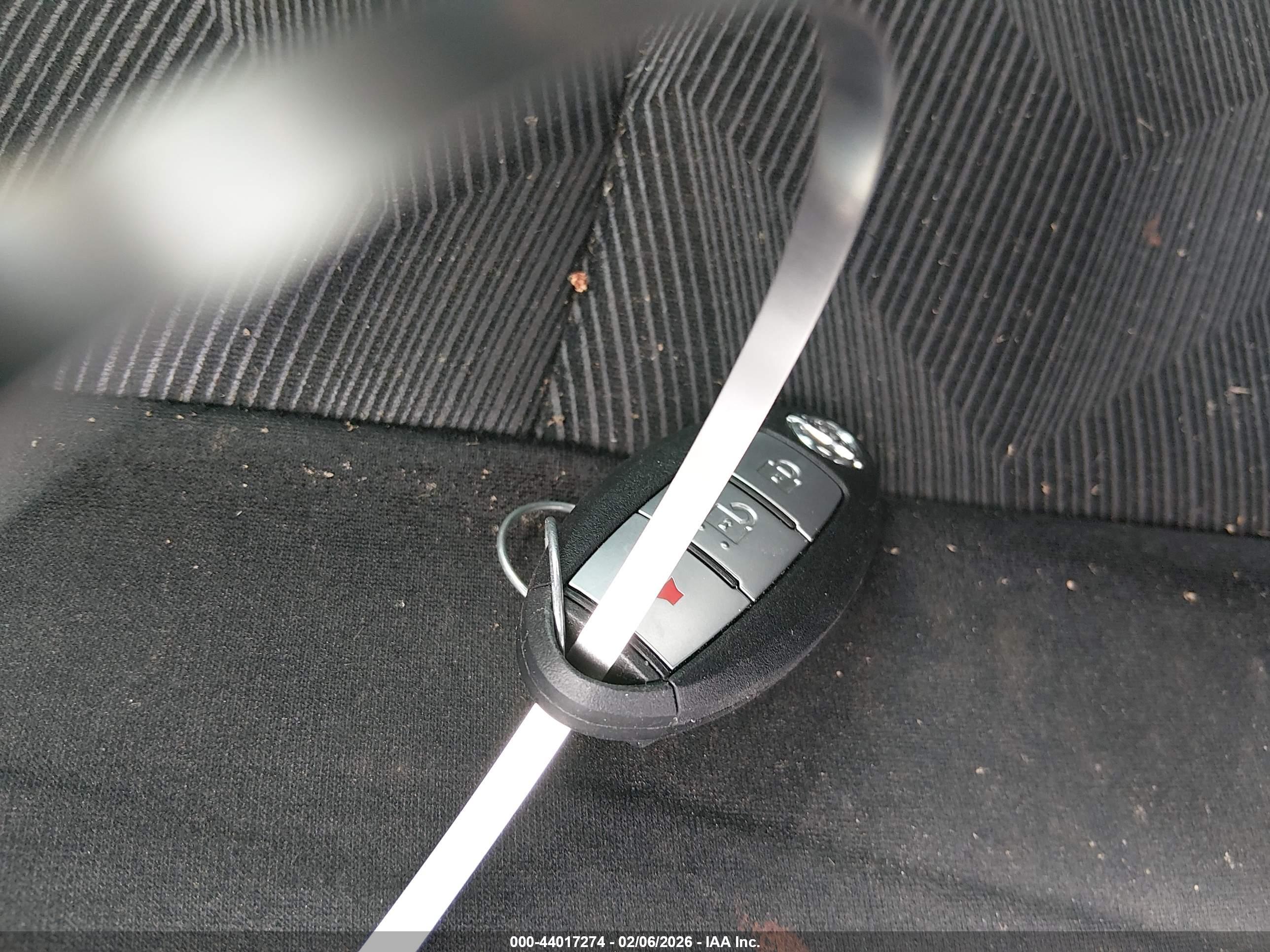 NISSAN ROGUE image 11