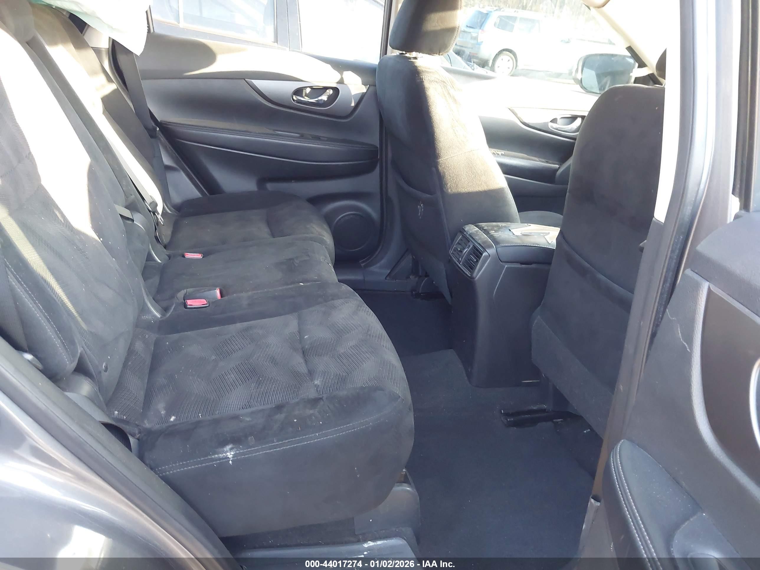 NISSAN ROGUE image 8