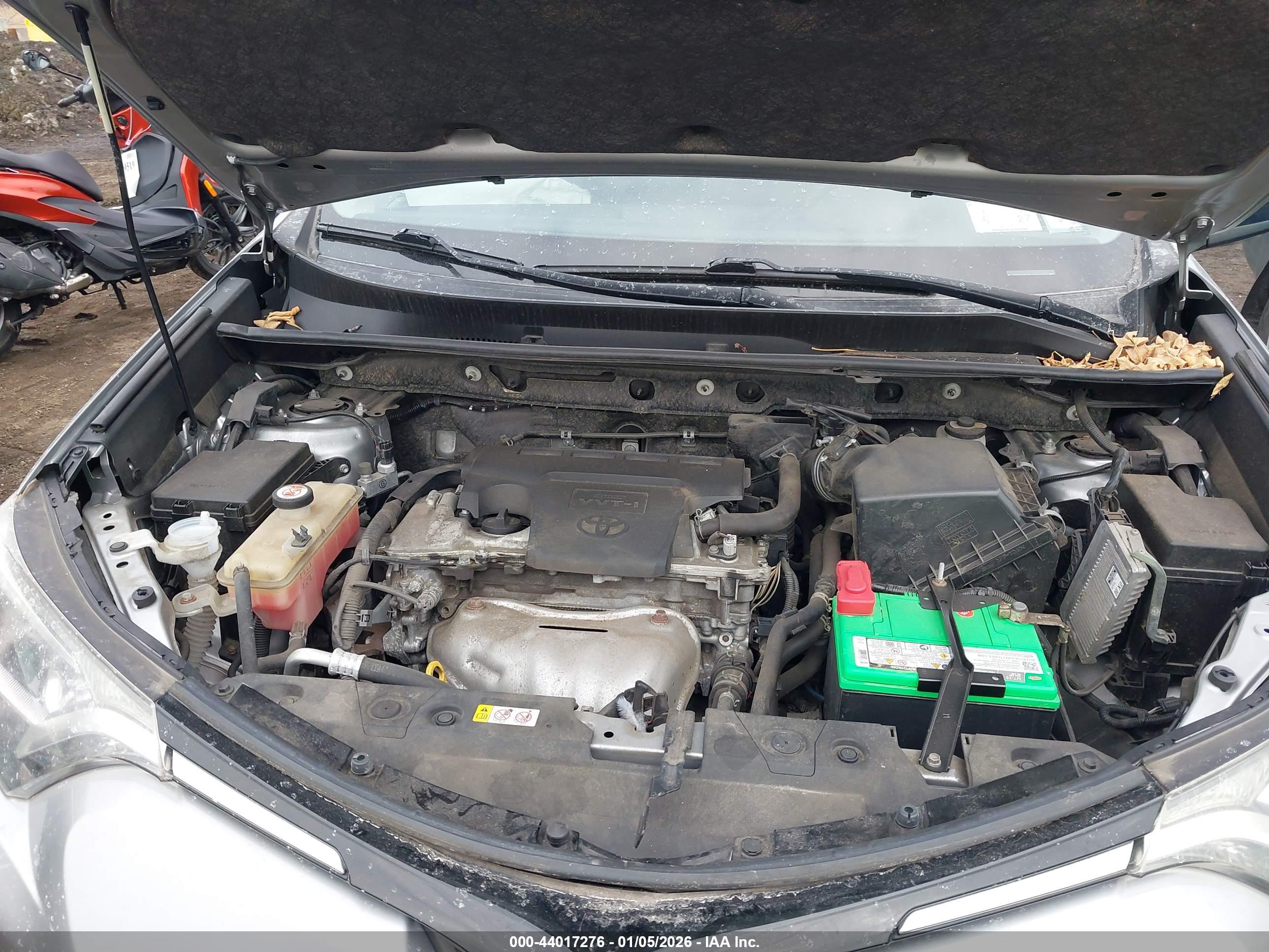 TOYOTA RAV4 image 10