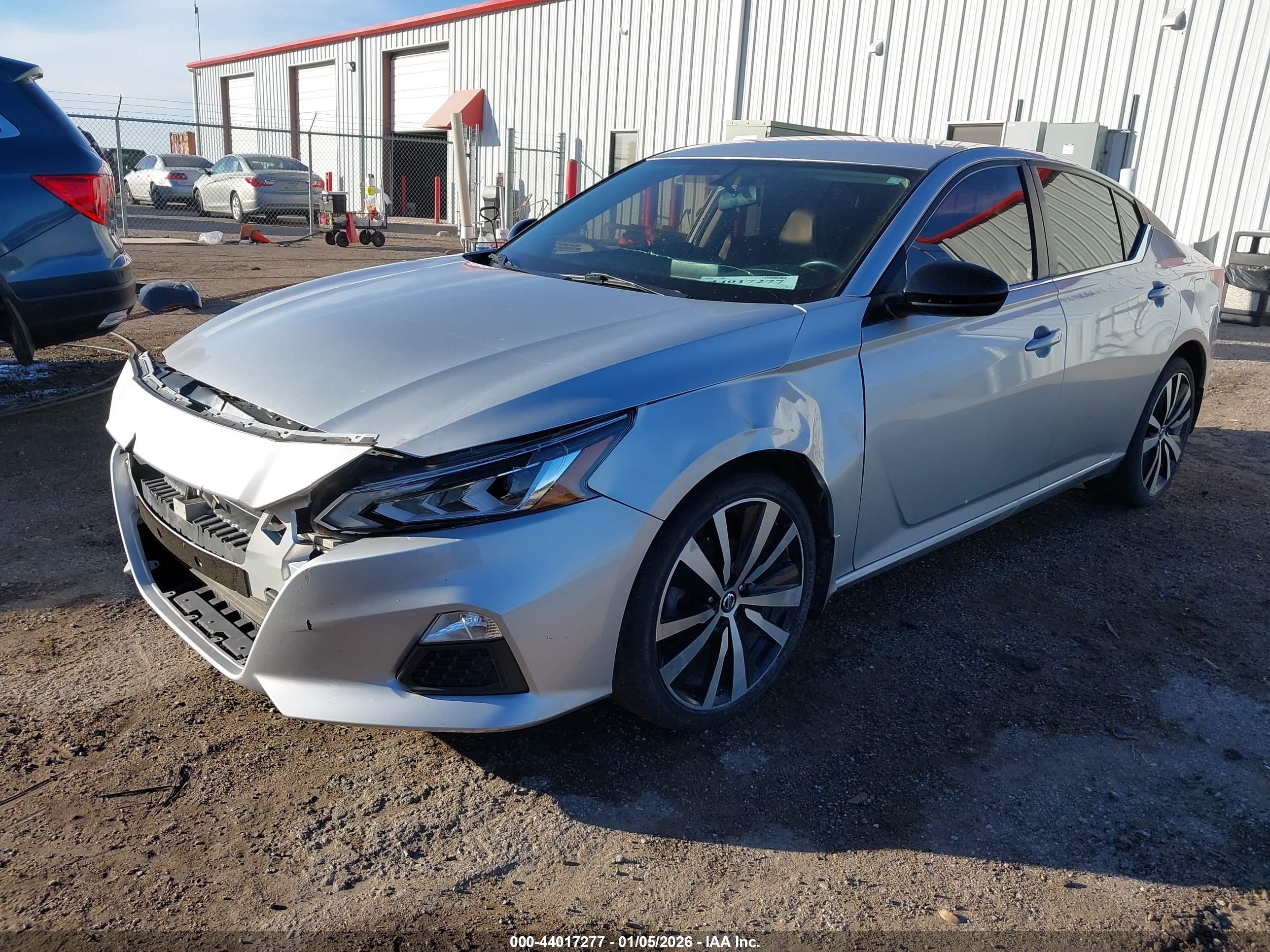 NISSAN ALTIMA image 2