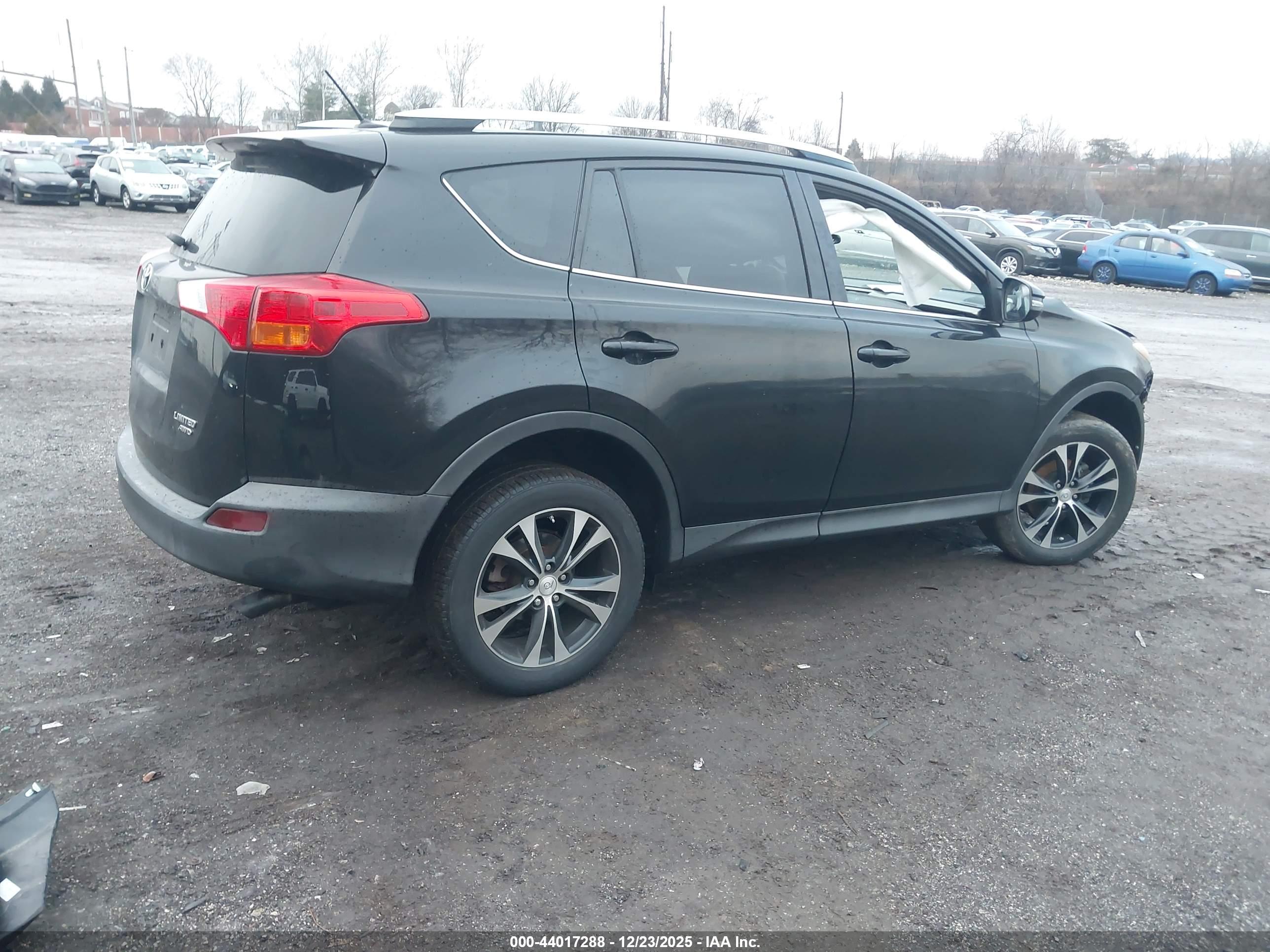 TOYOTA RAV4 image 4
