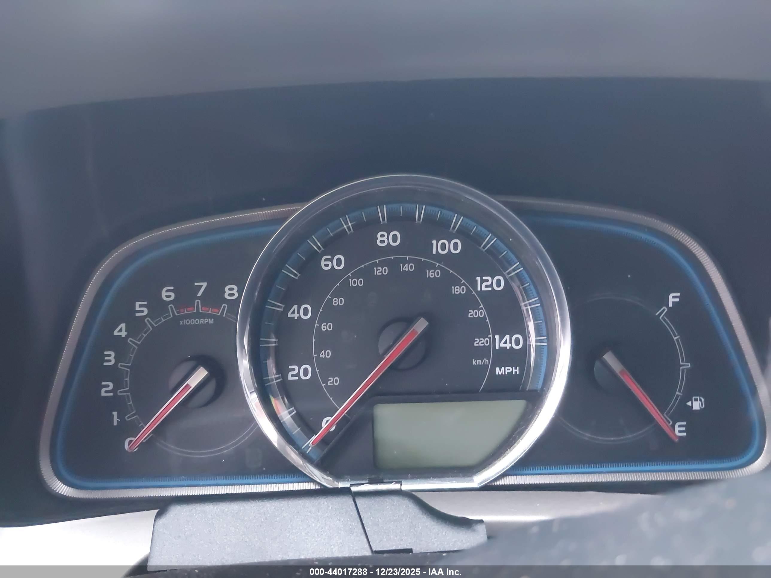 TOYOTA RAV4 image 7