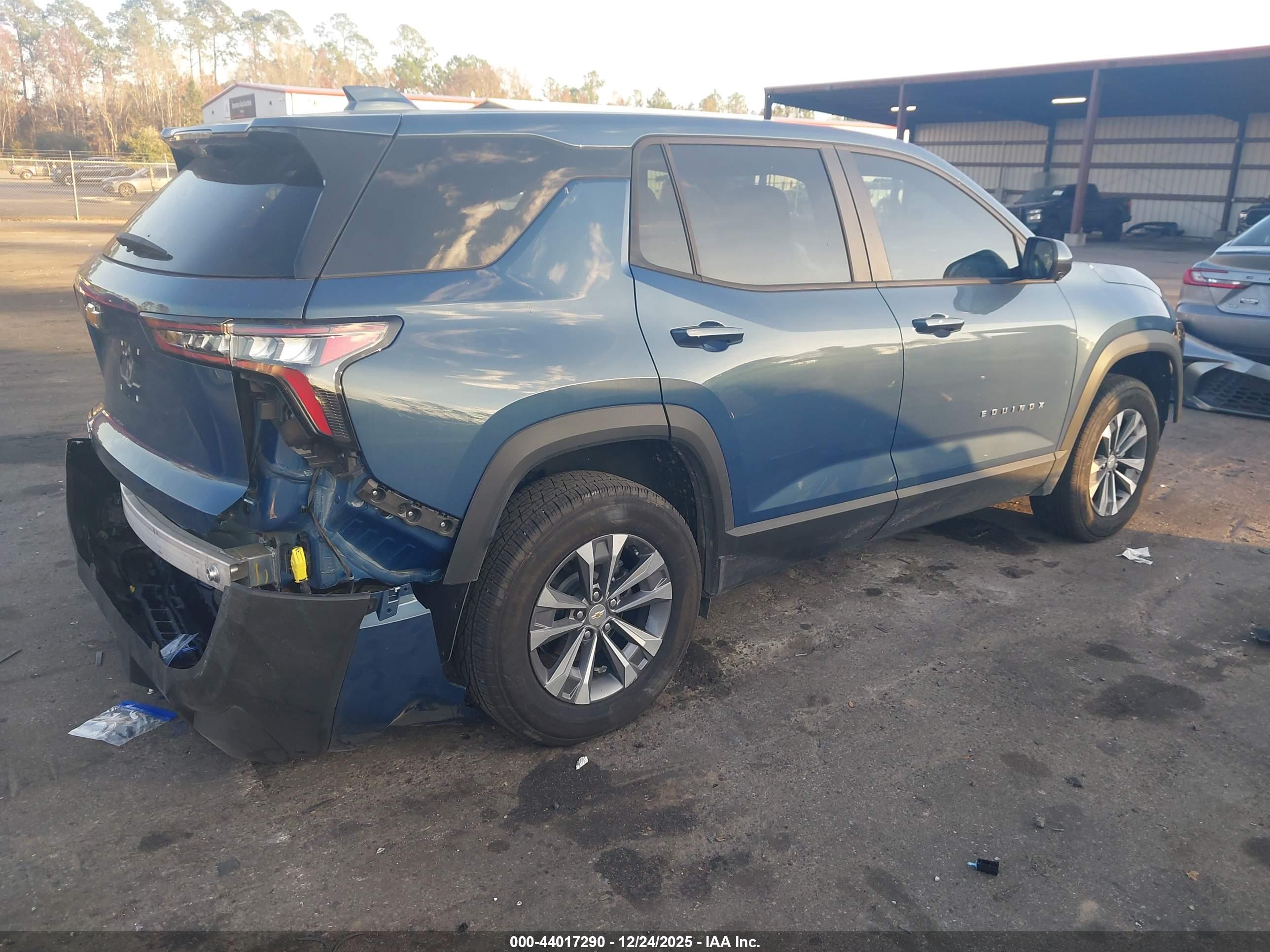 CHEVROLET EQUINOX image 4