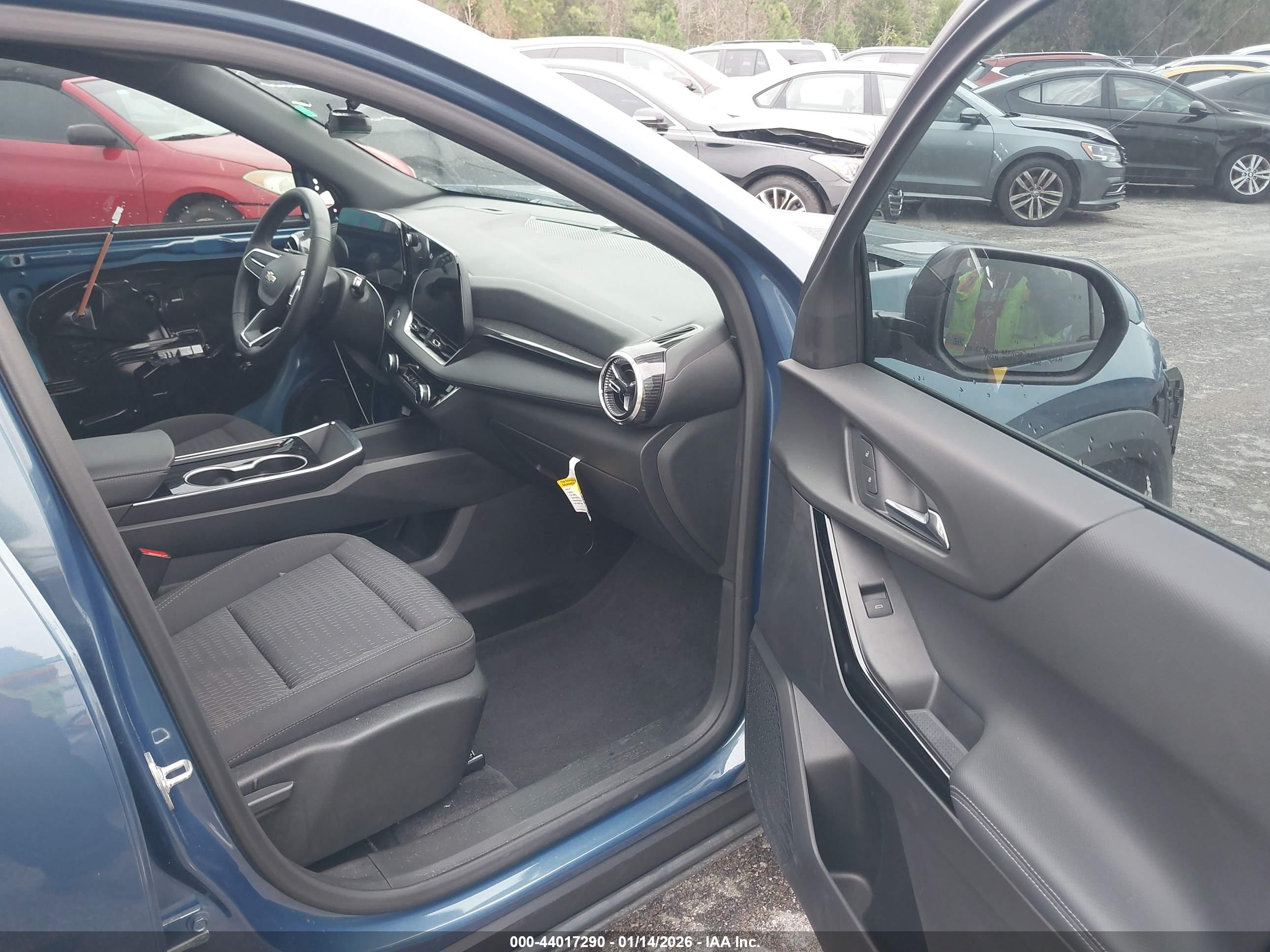 CHEVROLET EQUINOX image 5