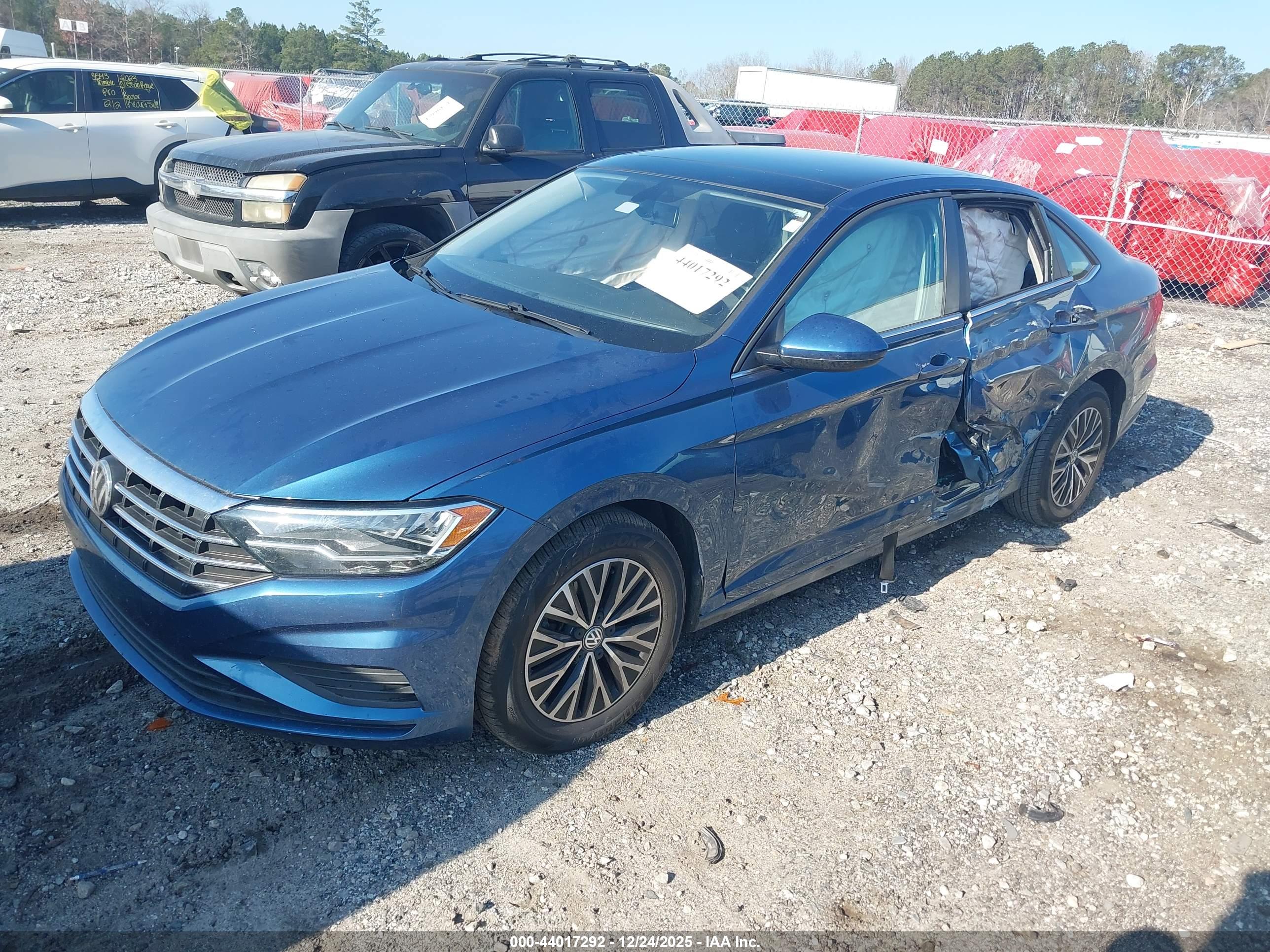 VOLKSWAGEN JETTA image 2