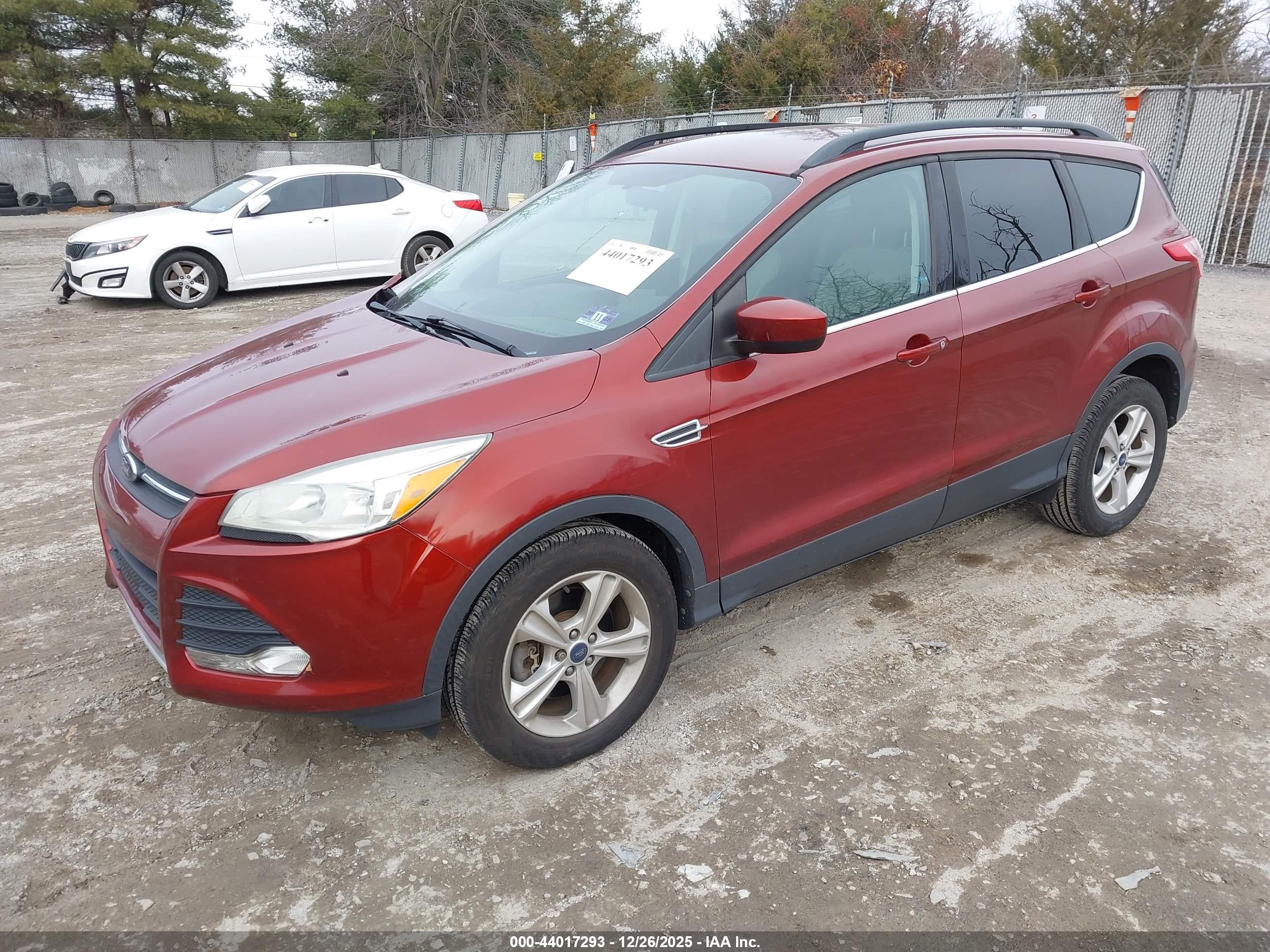FORD ESCAPE image 2