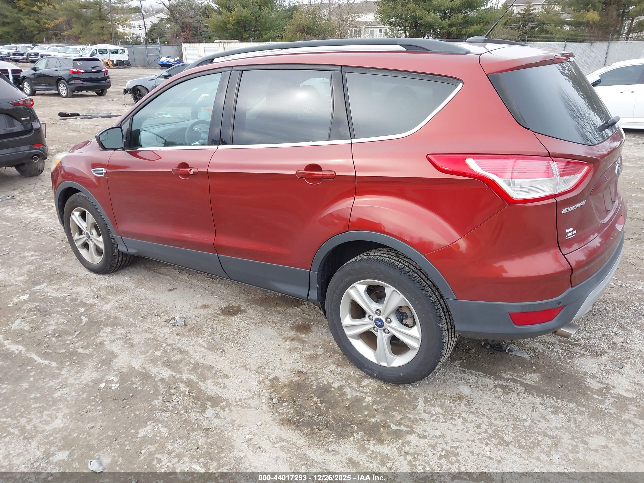FORD ESCAPE image 3