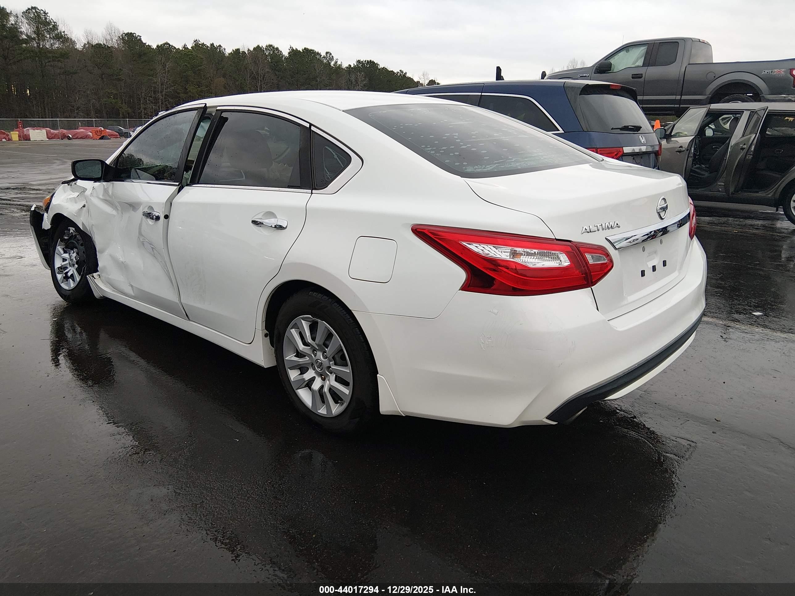 NISSAN ALTIMA image 3