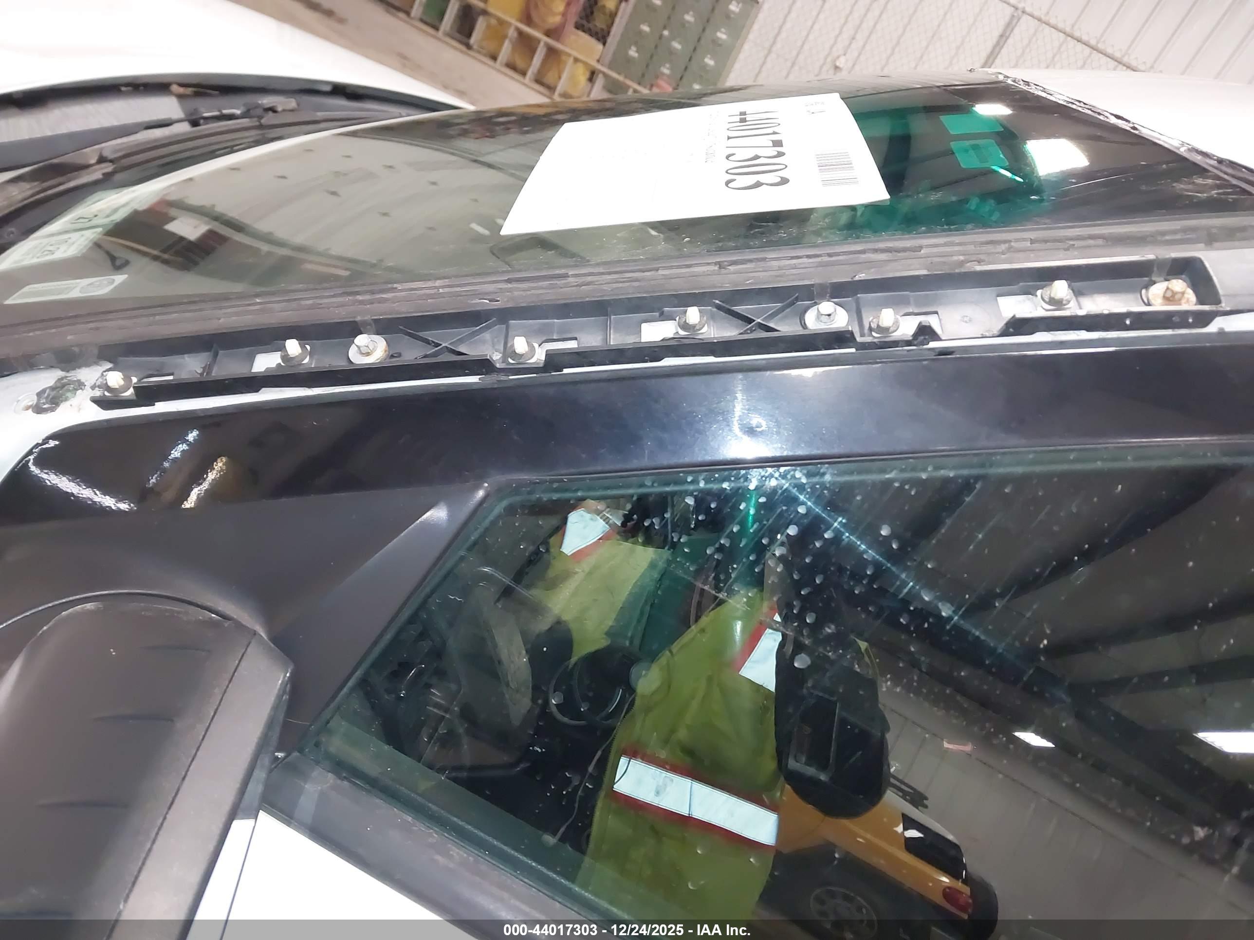 FORD UTILITY image 6