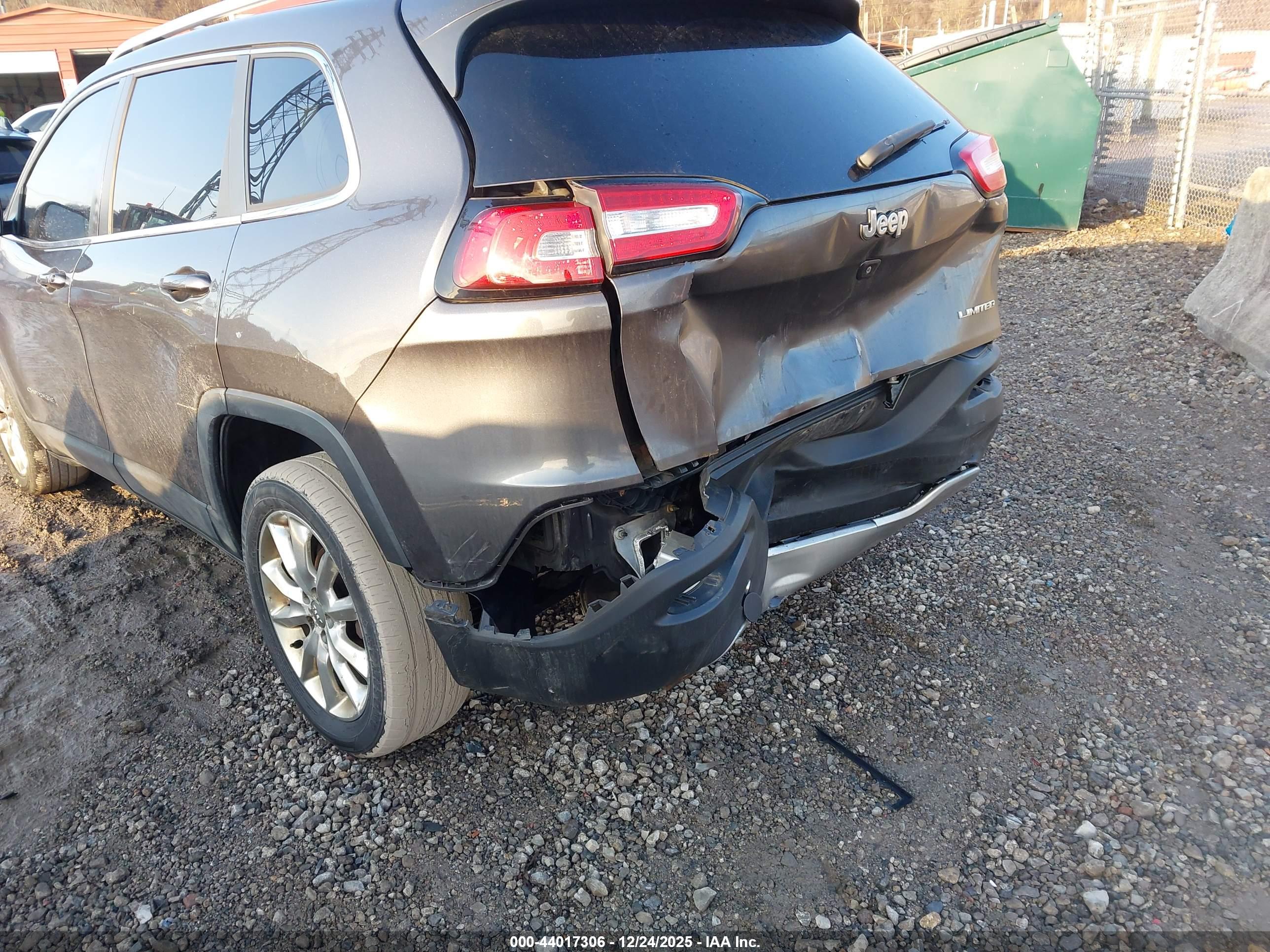 JEEP CHEROKEE image 6