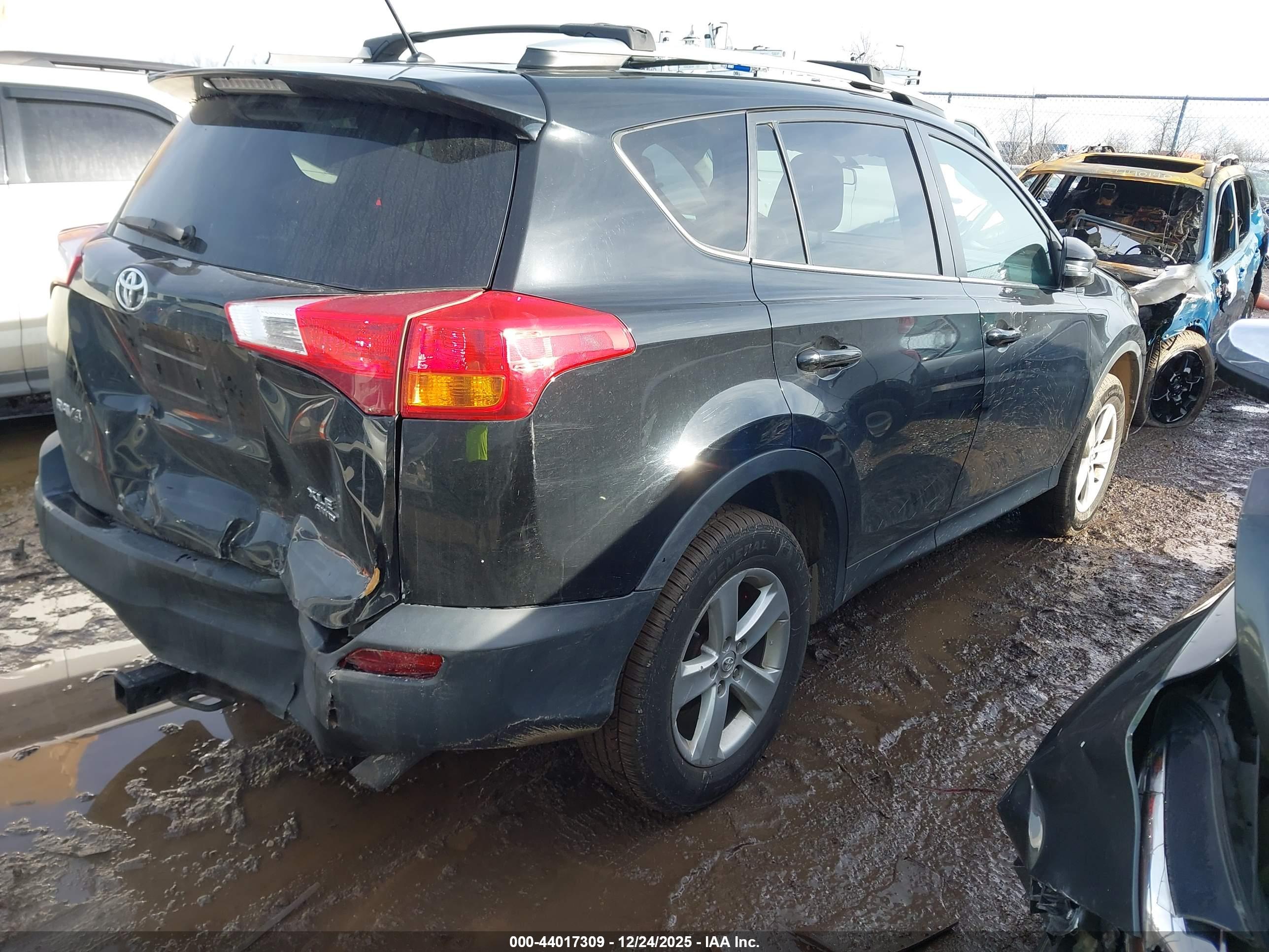 TOYOTA RAV4 image 4