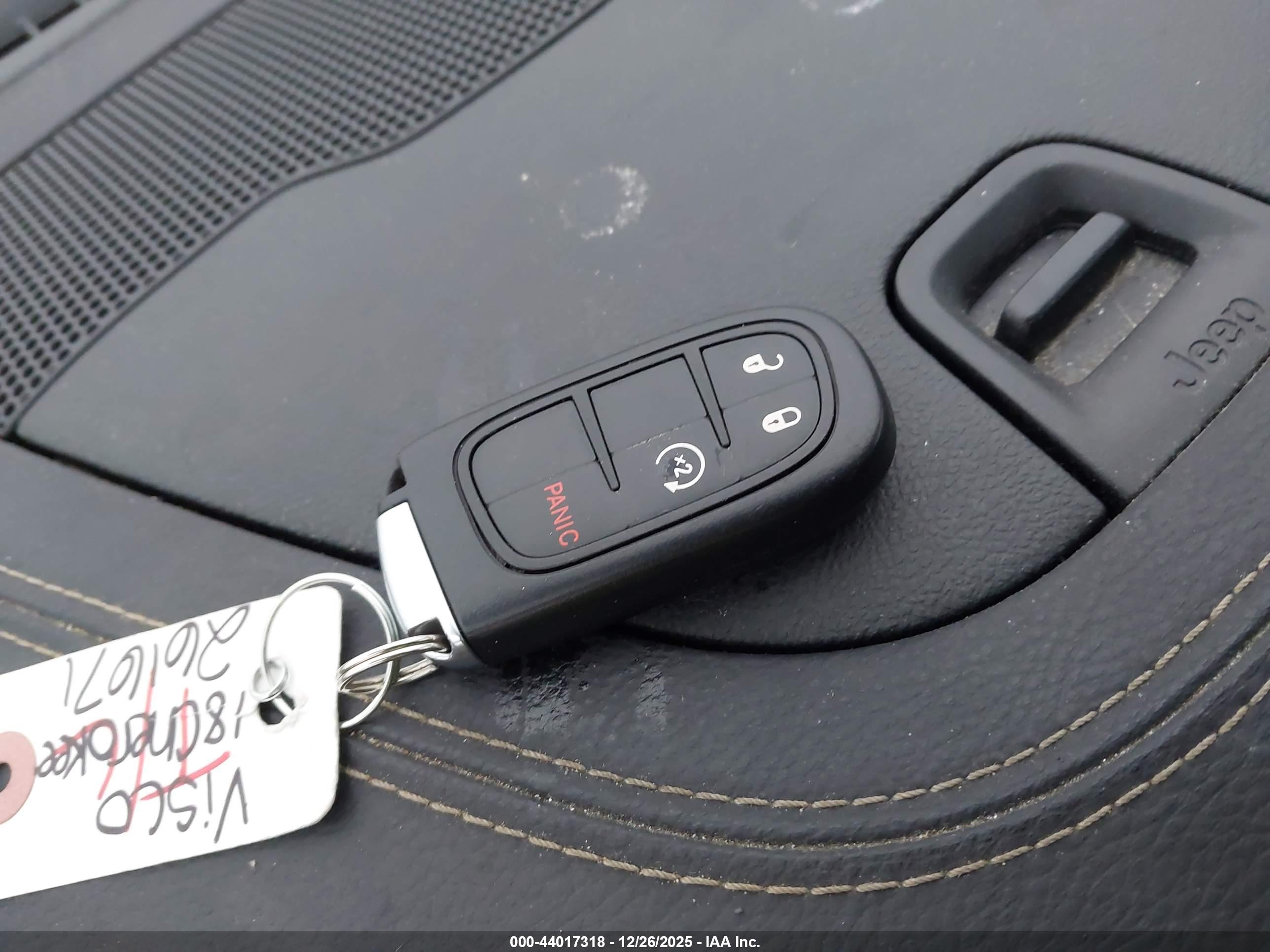 JEEP CHEROKEE image 11
