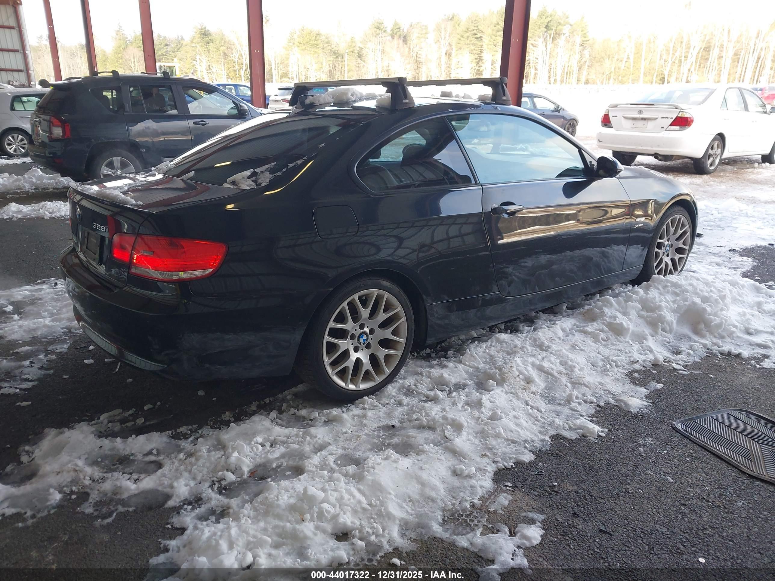 BMW 328I image 4