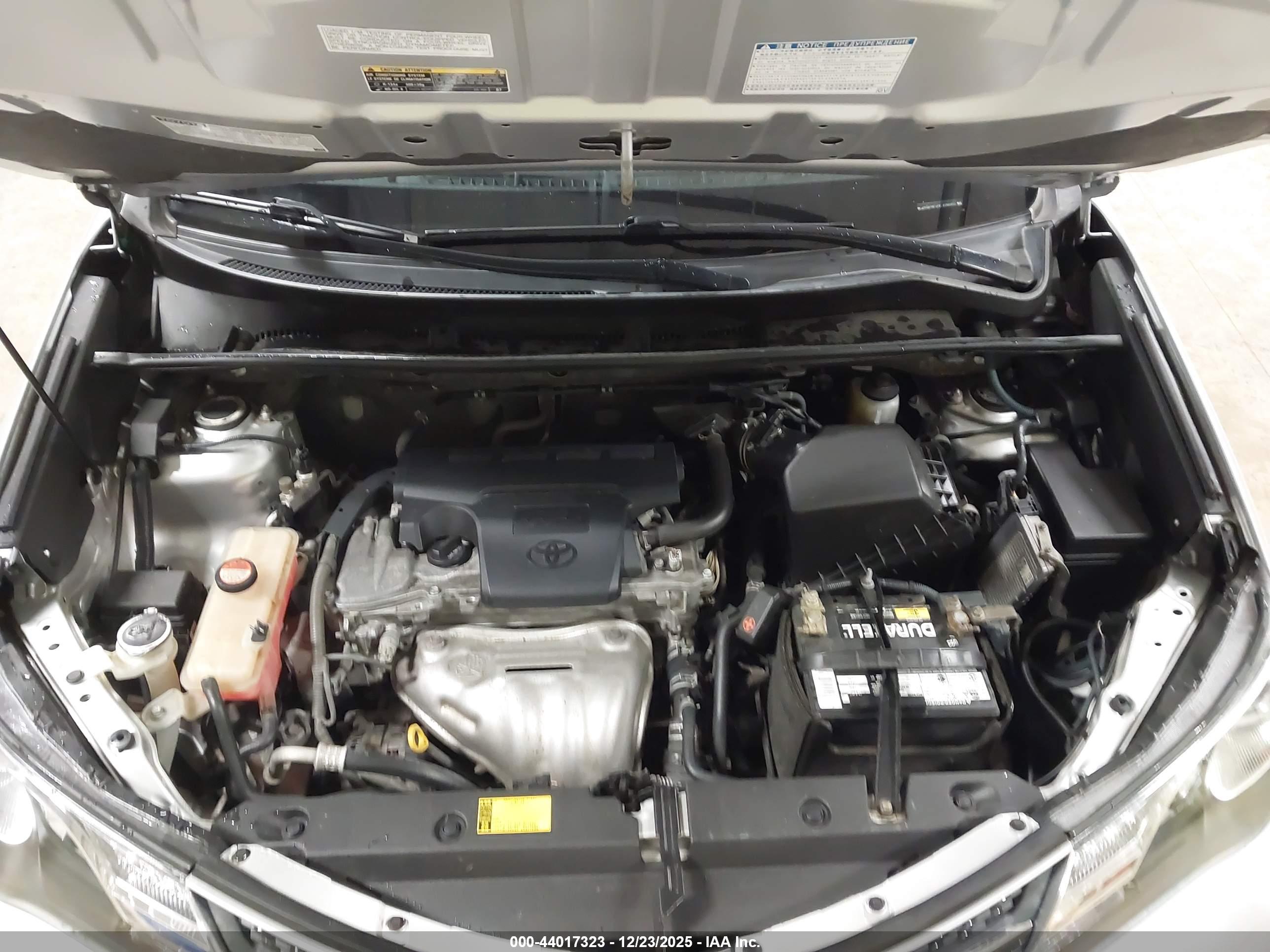 TOYOTA RAV4 image 10