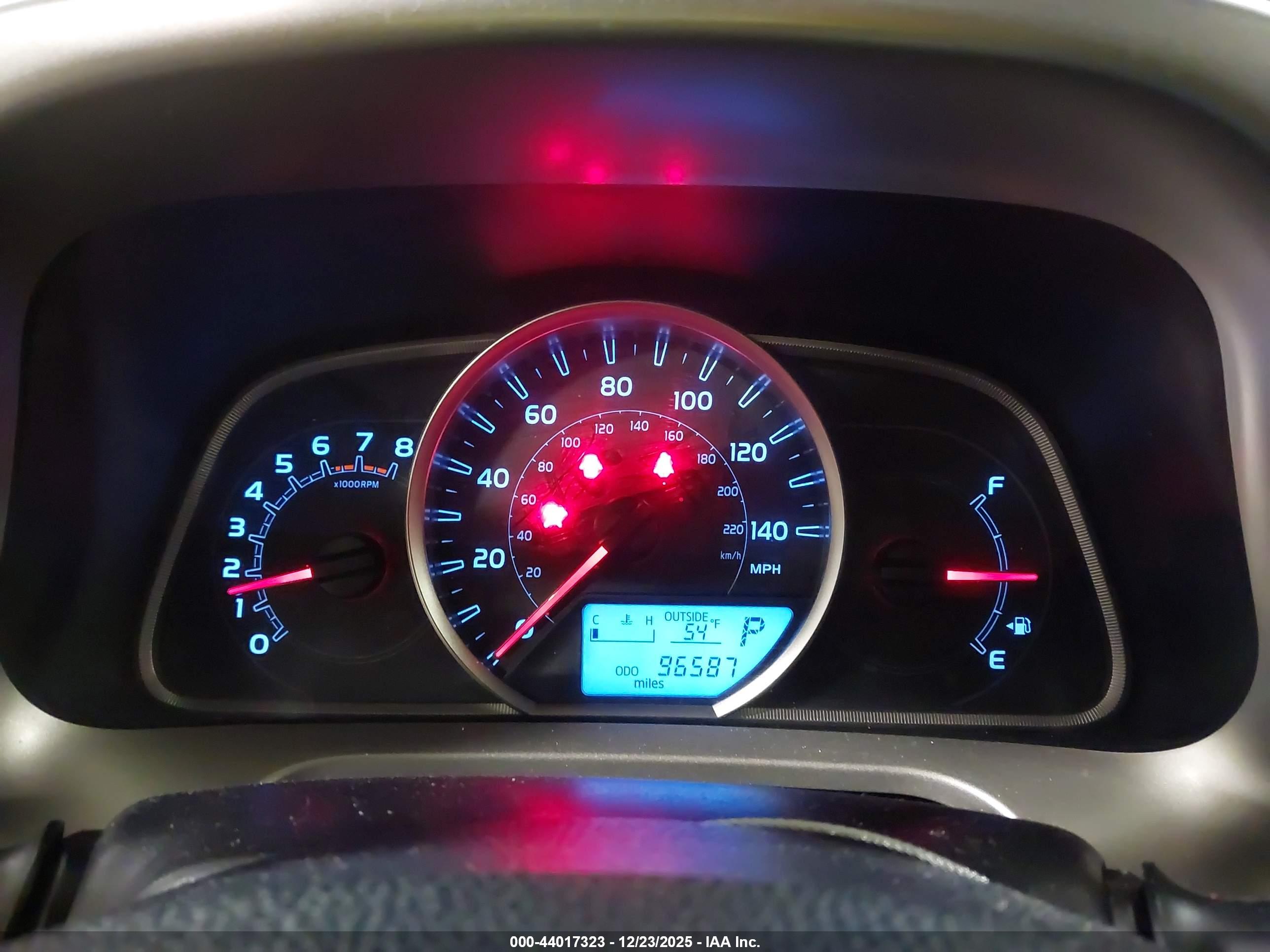 TOYOTA RAV4 image 7