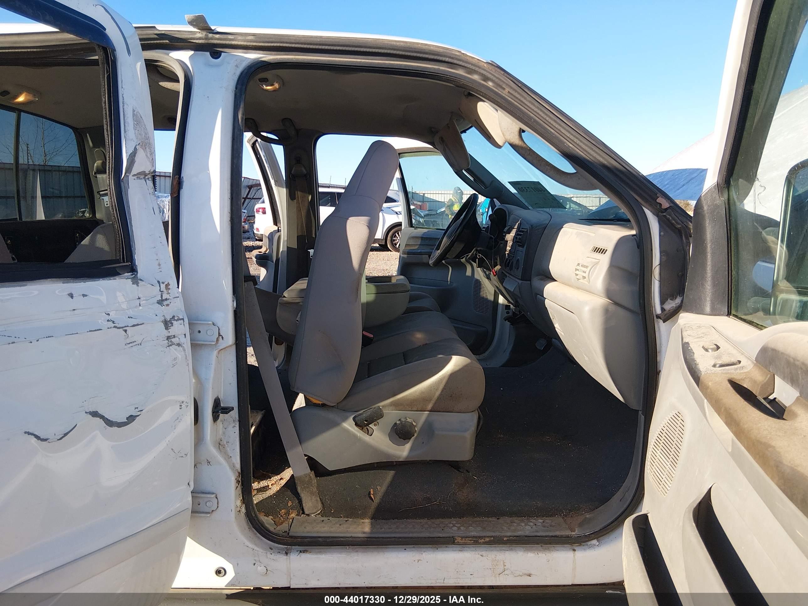 FORD F-350 image 7