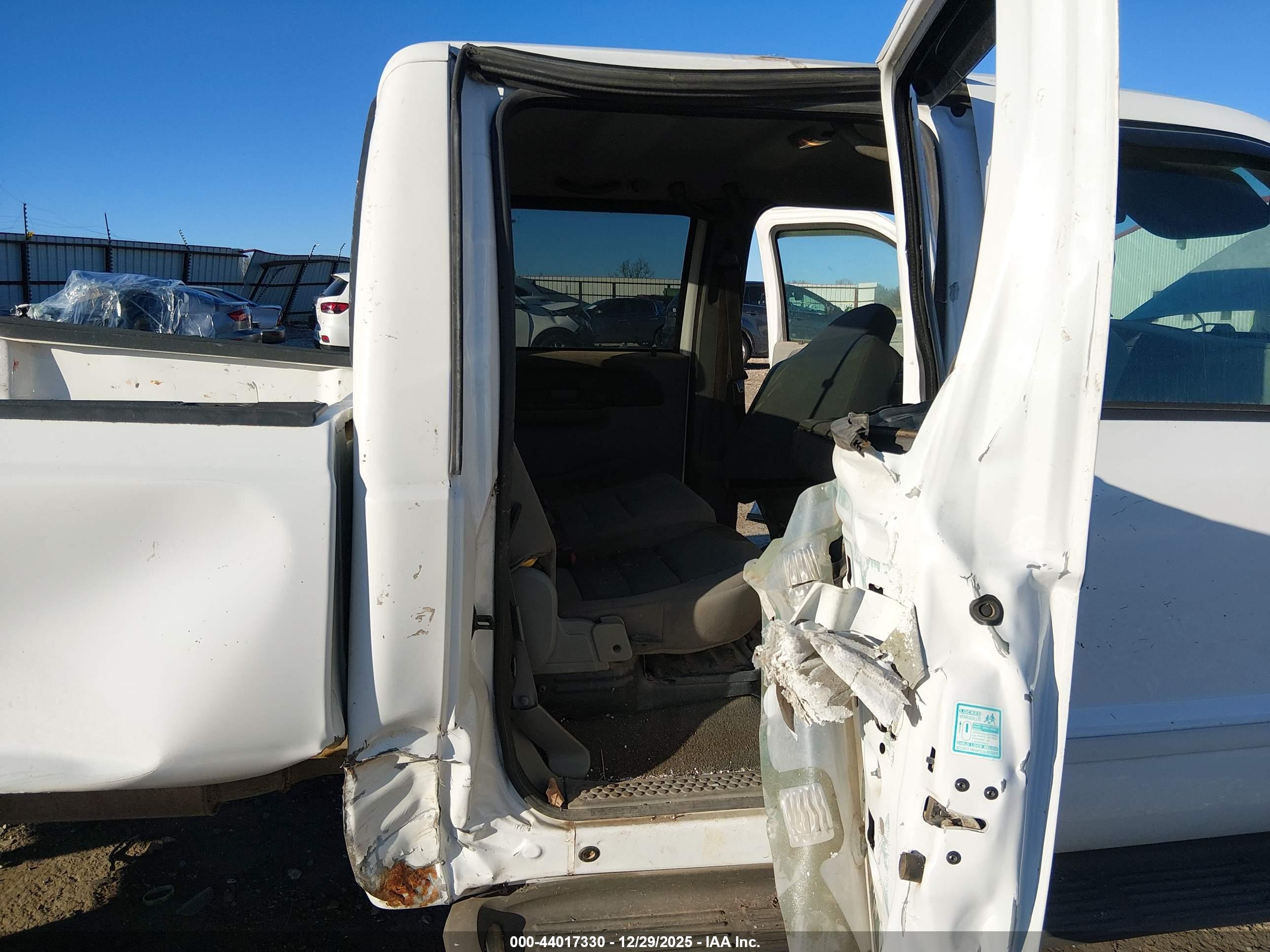 FORD F-350 image 8