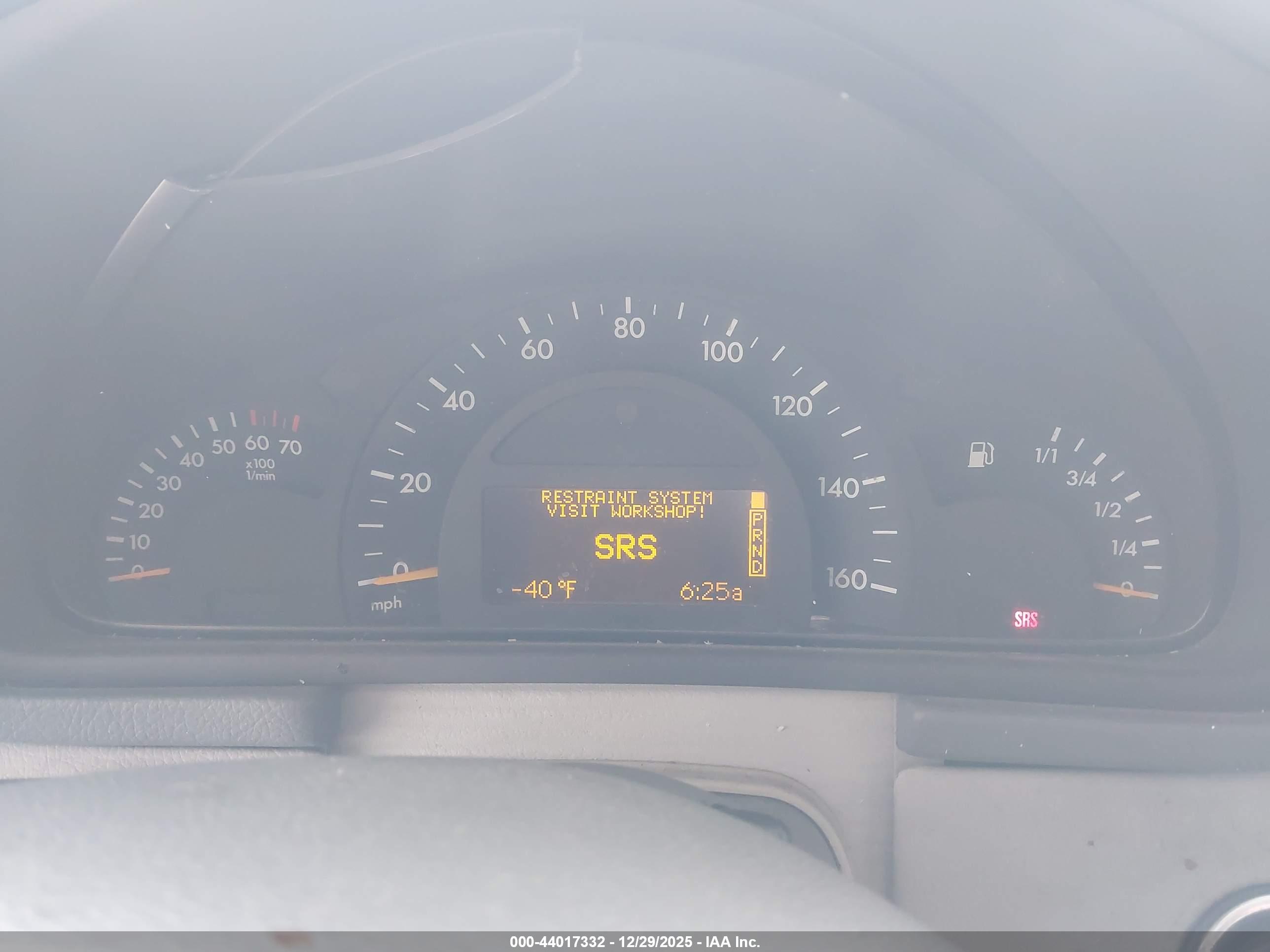 MERCEDES-BENZ C image 7