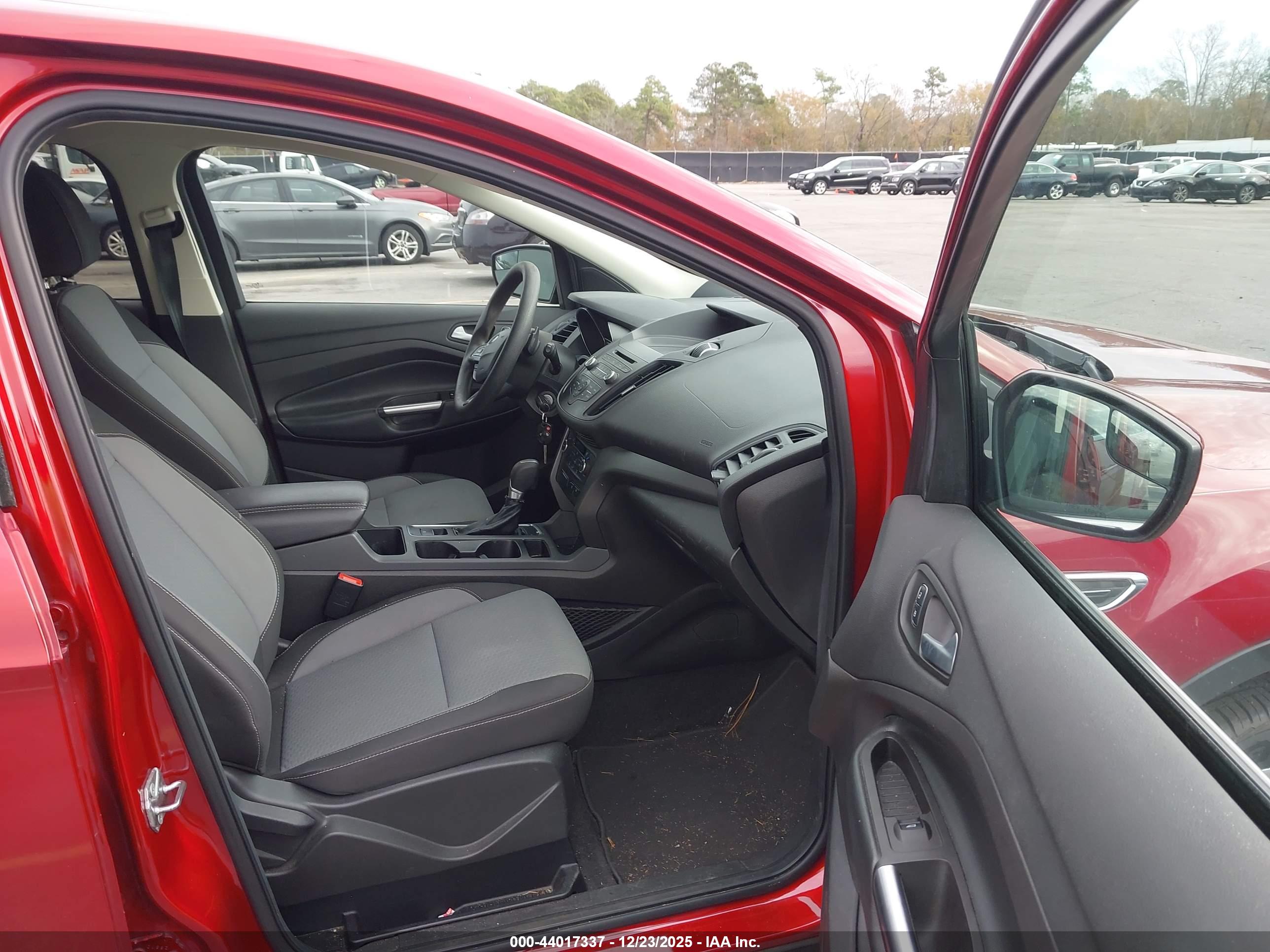 FORD ESCAPE image 5