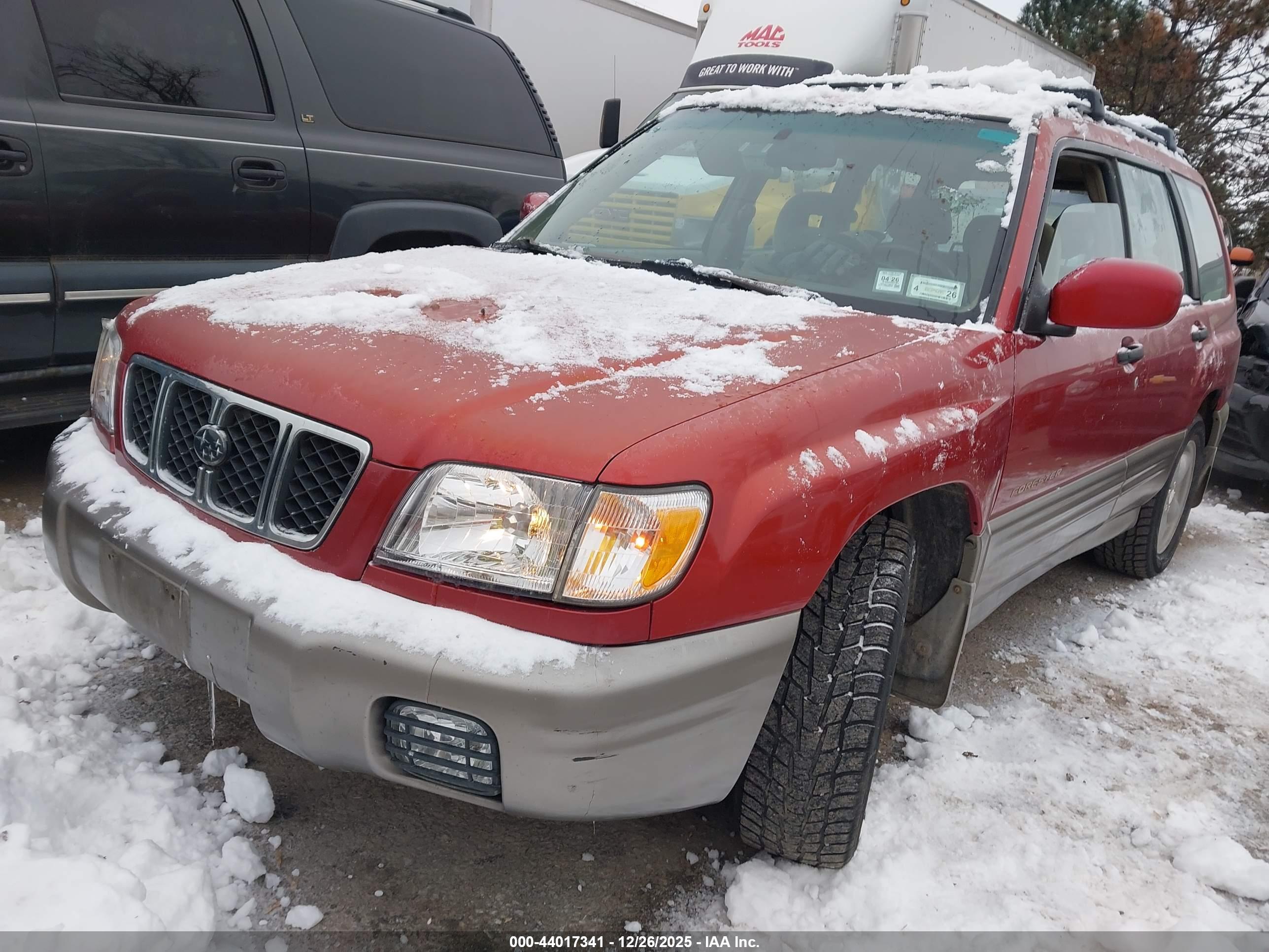 SUBARU FORESTER image 2