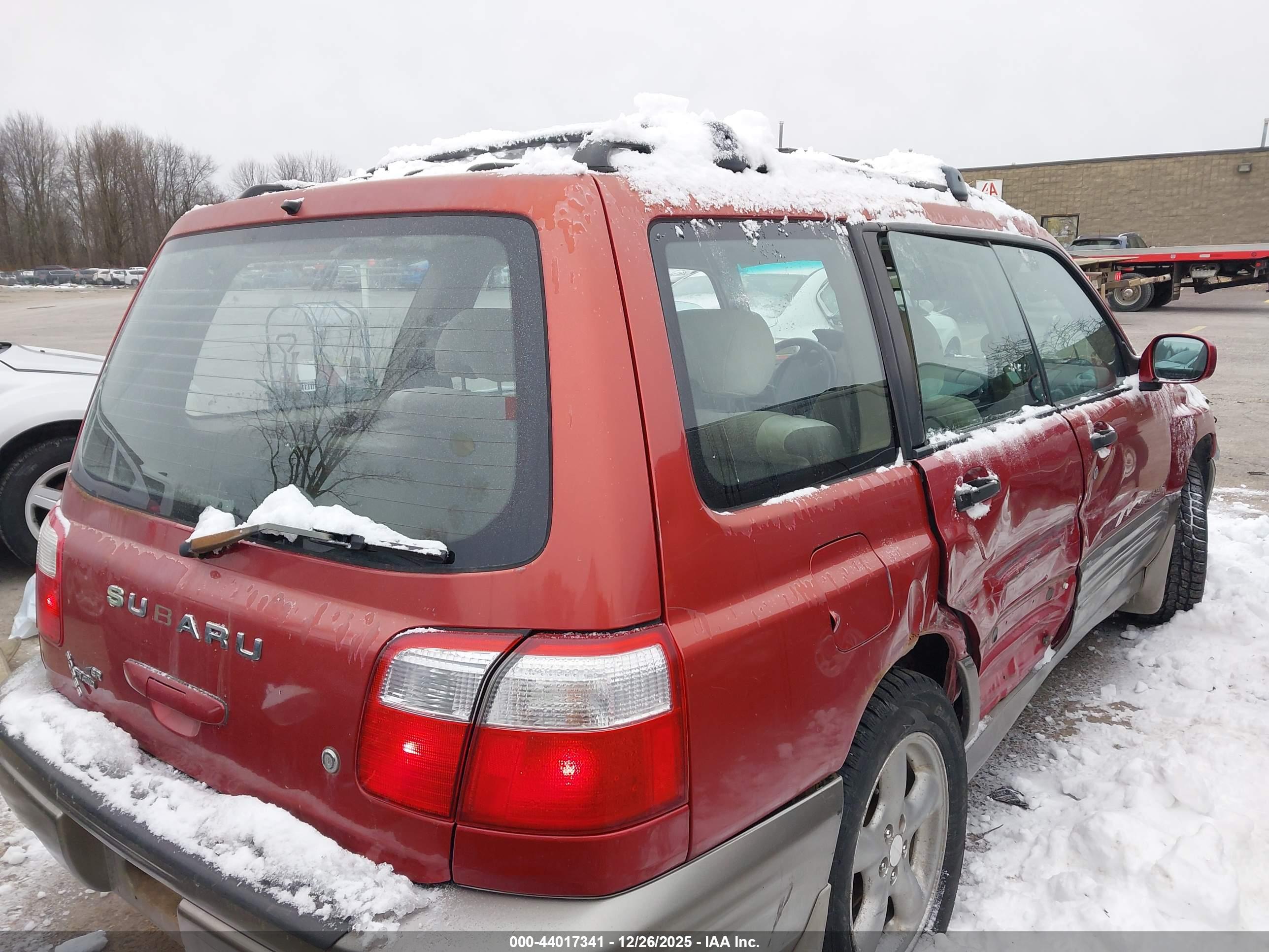 SUBARU FORESTER image 4