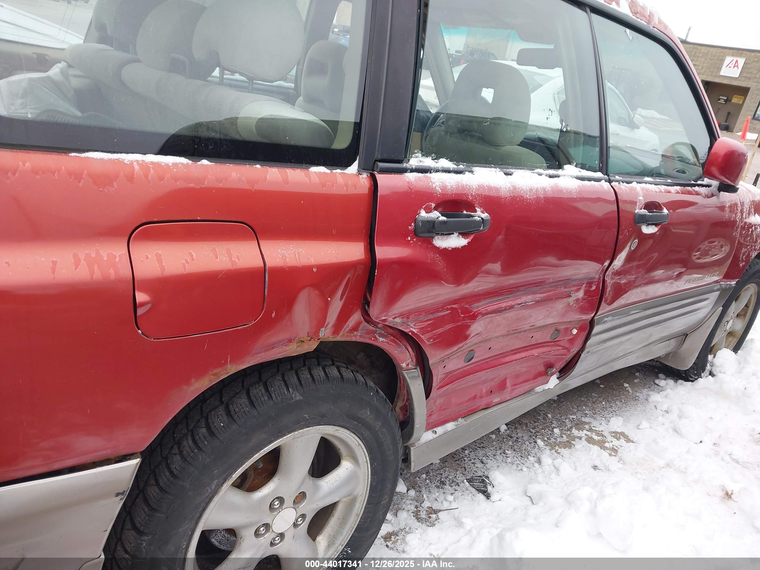 SUBARU FORESTER image 6