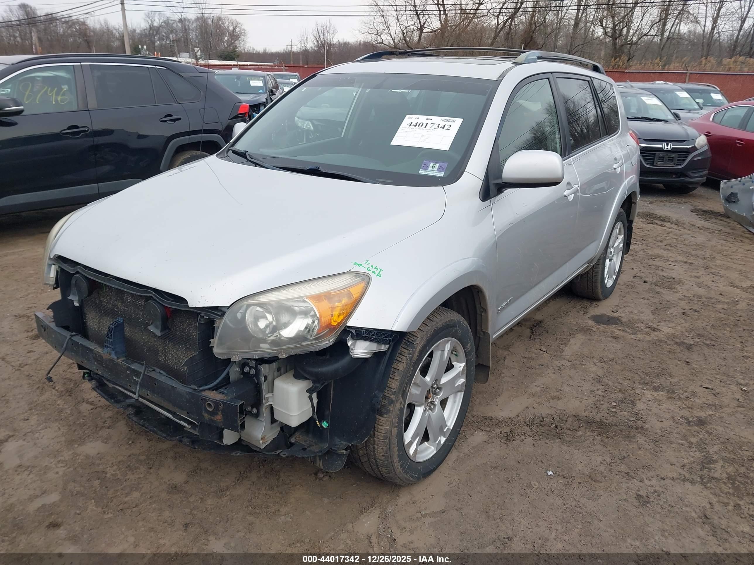 TOYOTA RAV4 image 6