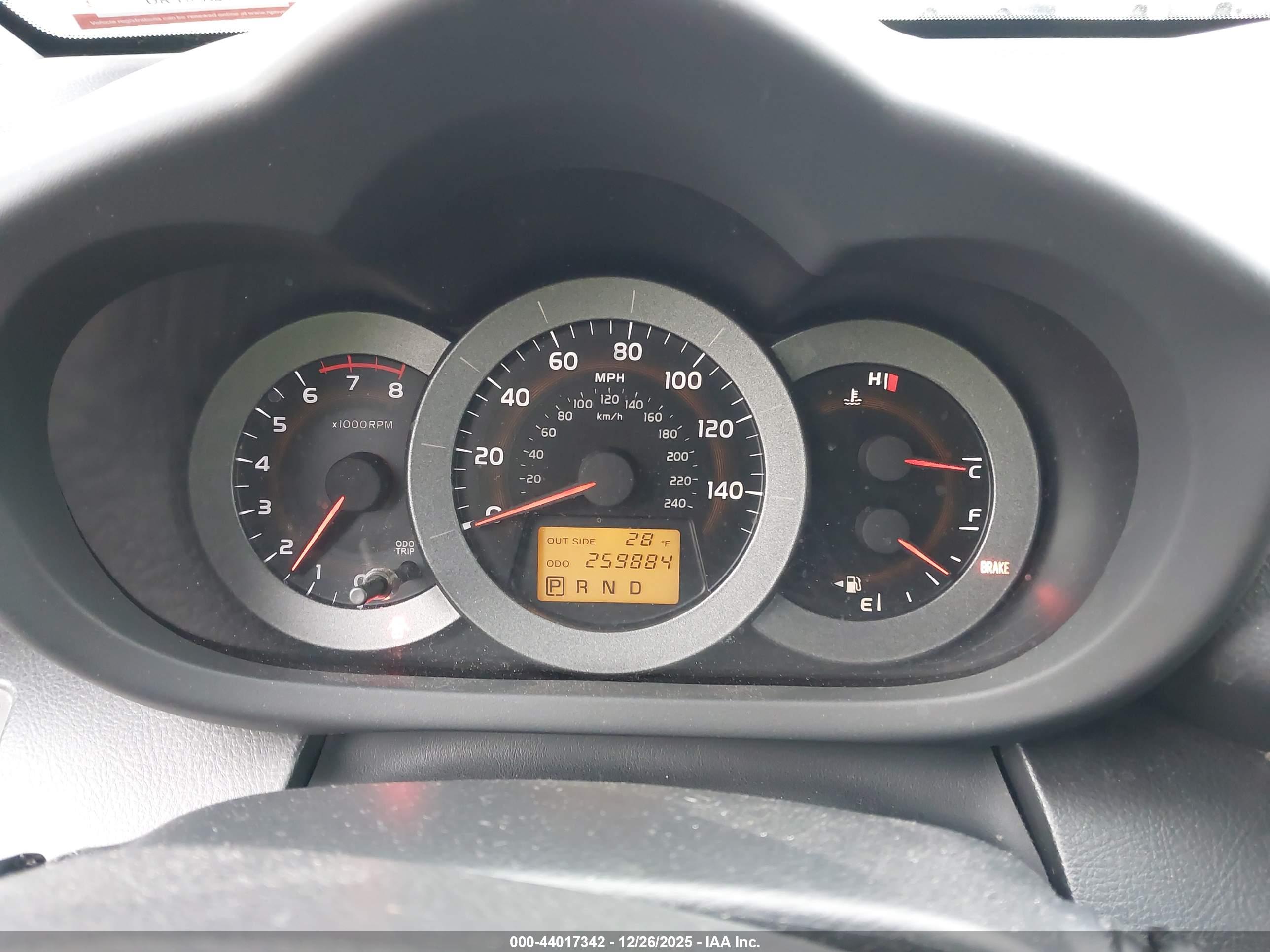TOYOTA RAV4 image 7
