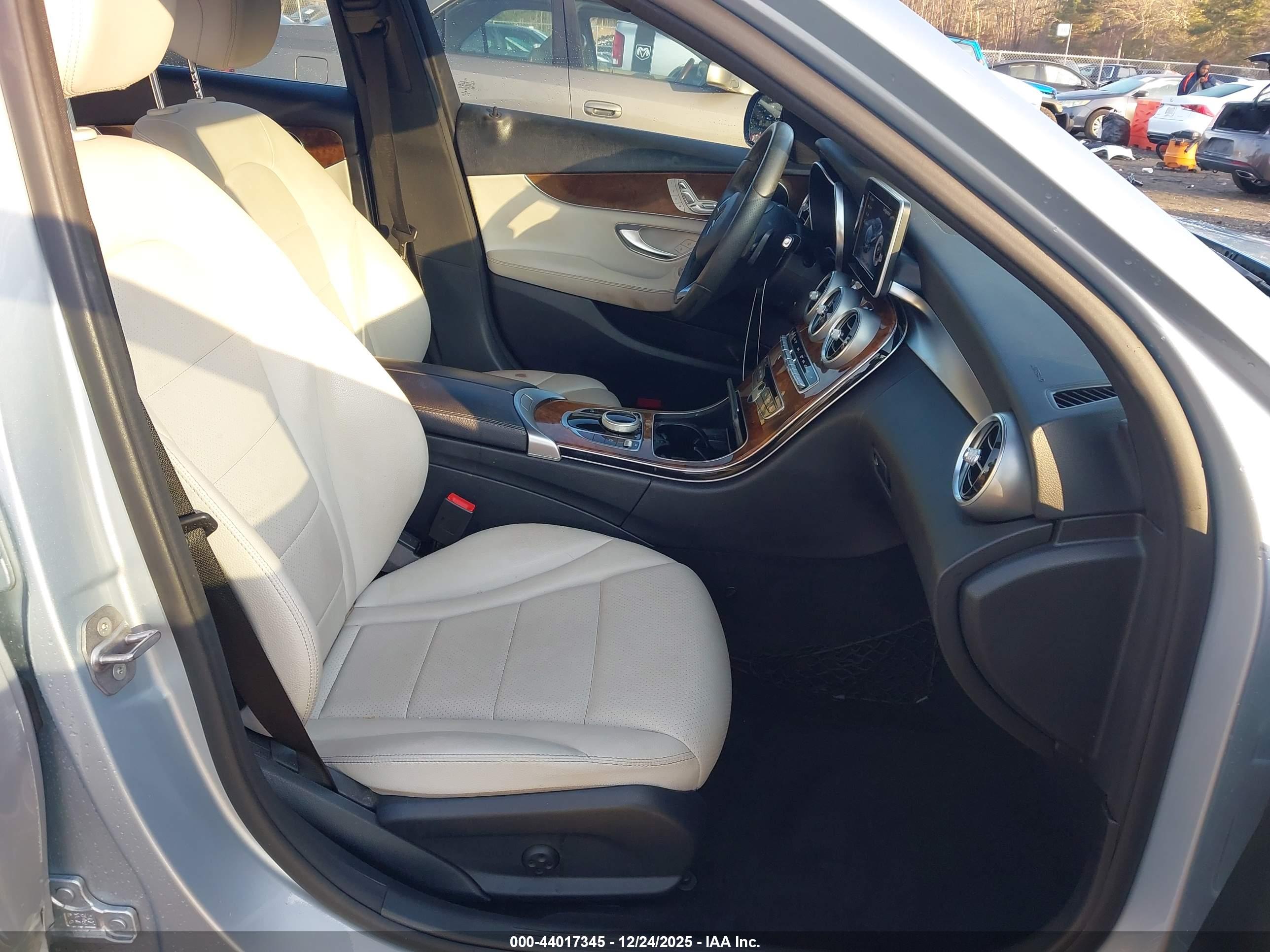 MERCEDES-BENZ C image 5