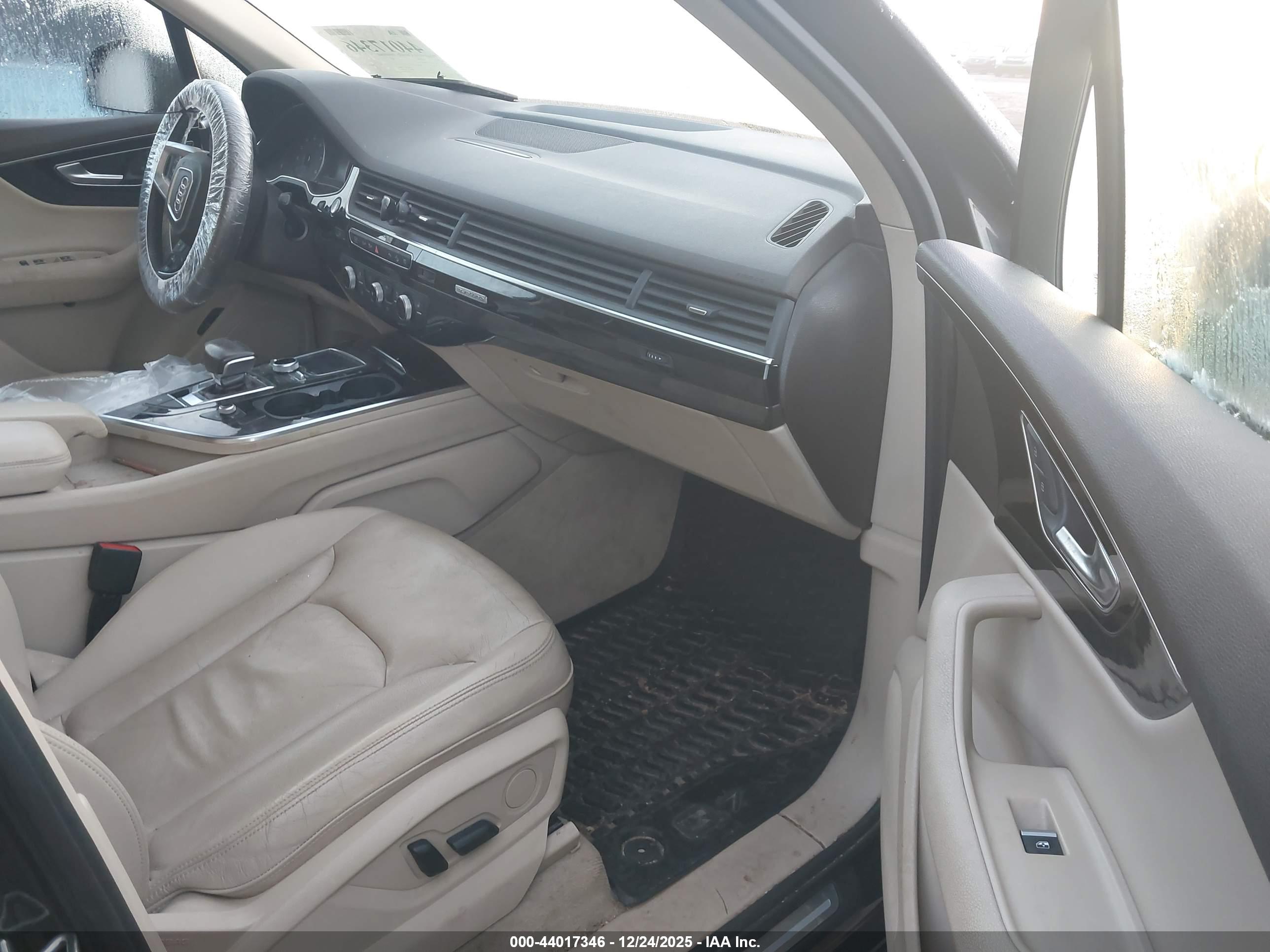 AUDI Q7 image 5
