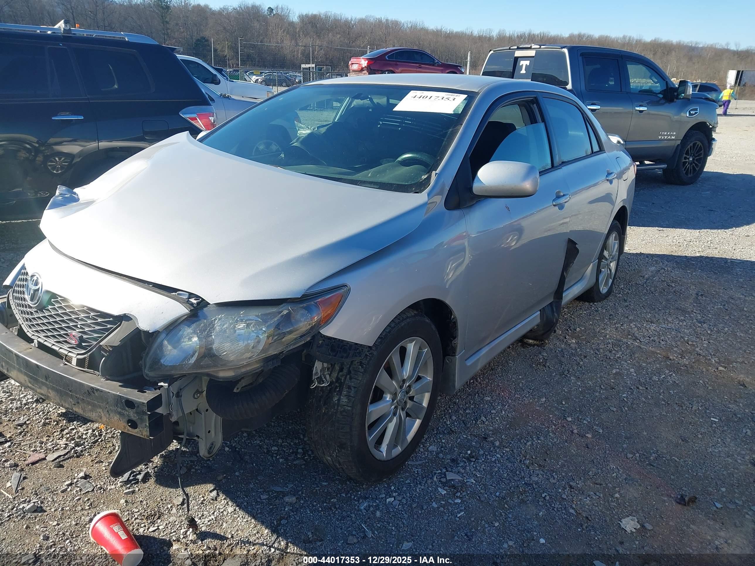 TOYOTA COROLLA image 2