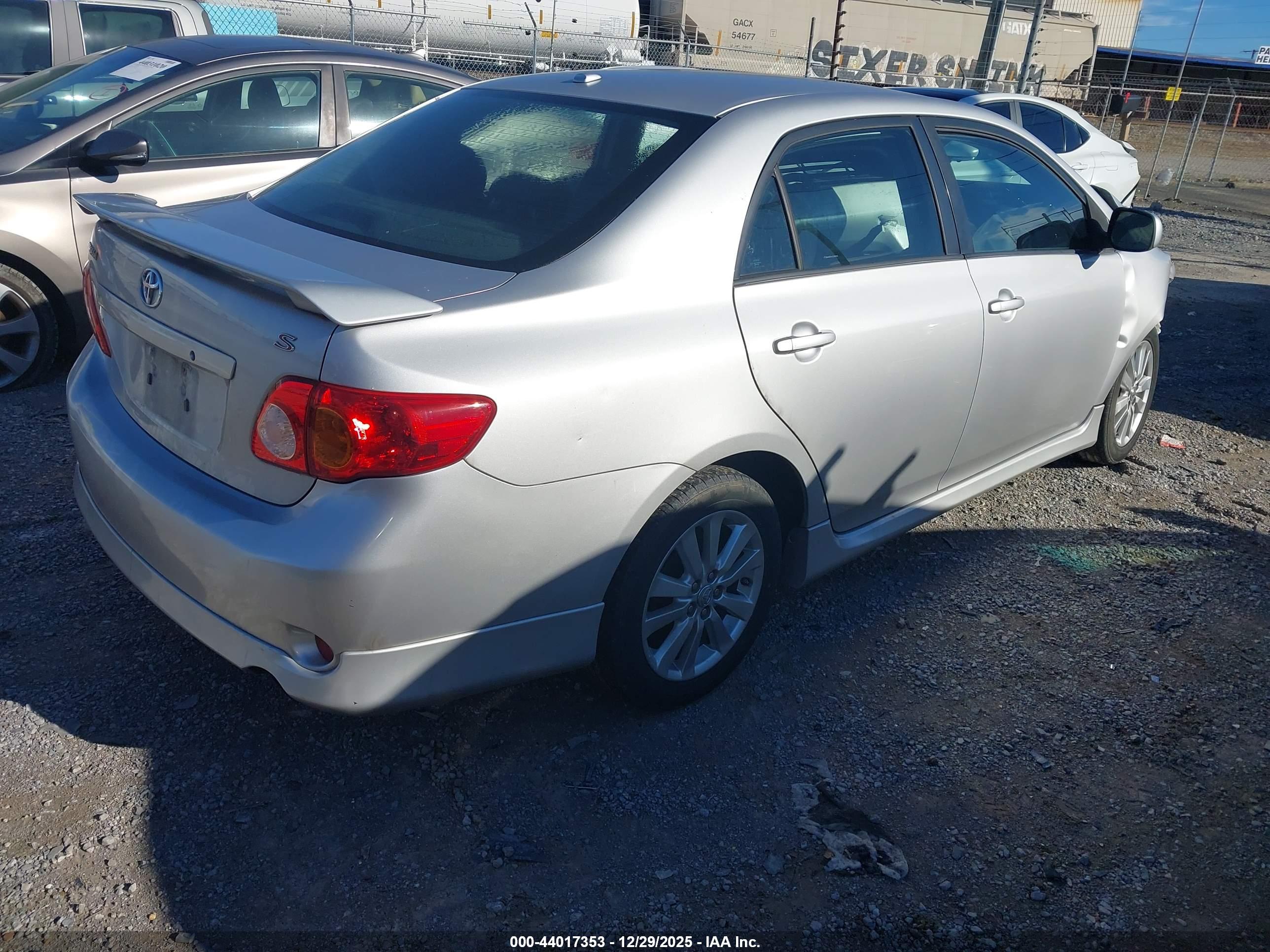 TOYOTA COROLLA image 4
