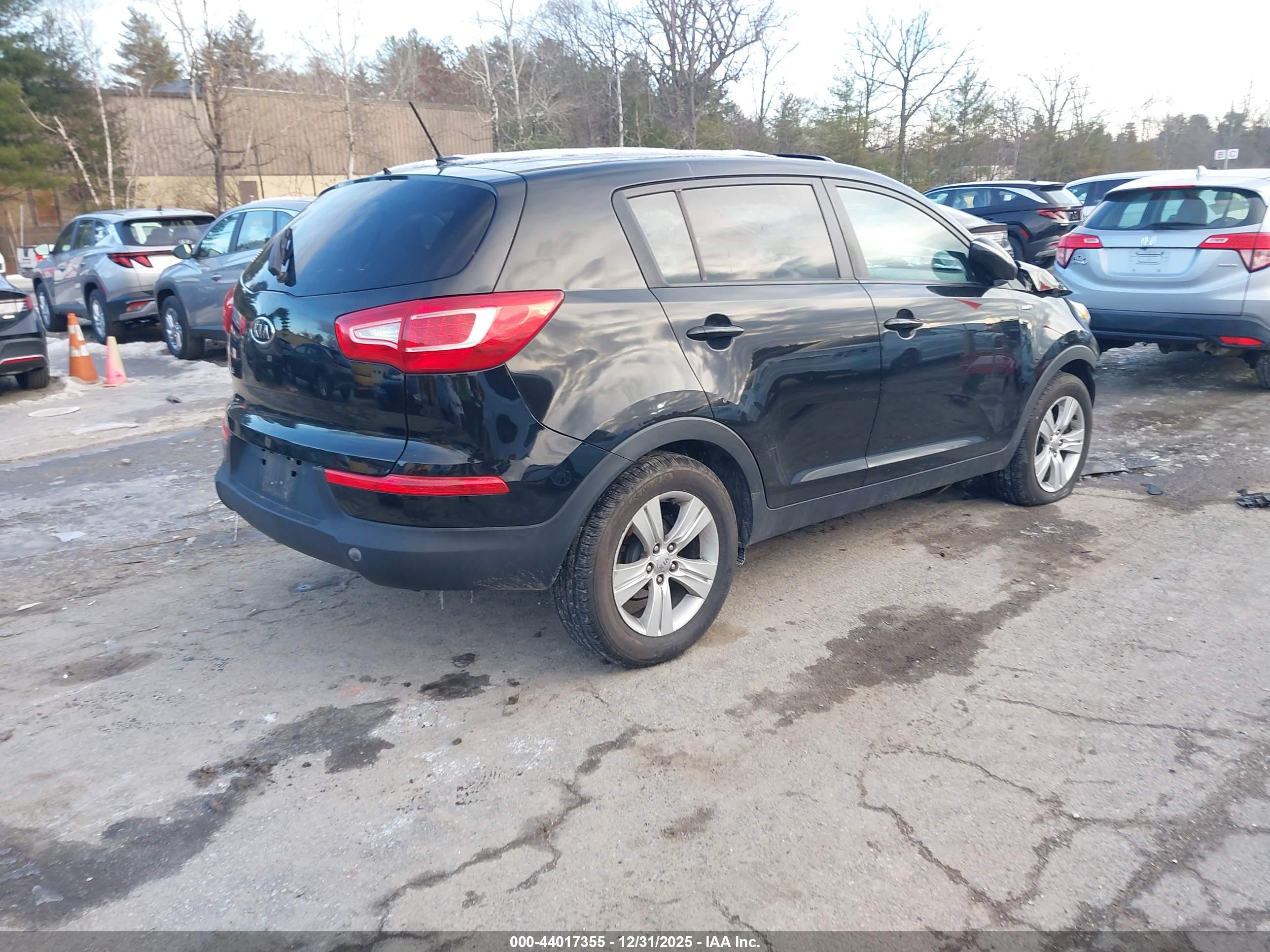 KIA SPORTAGE image 4