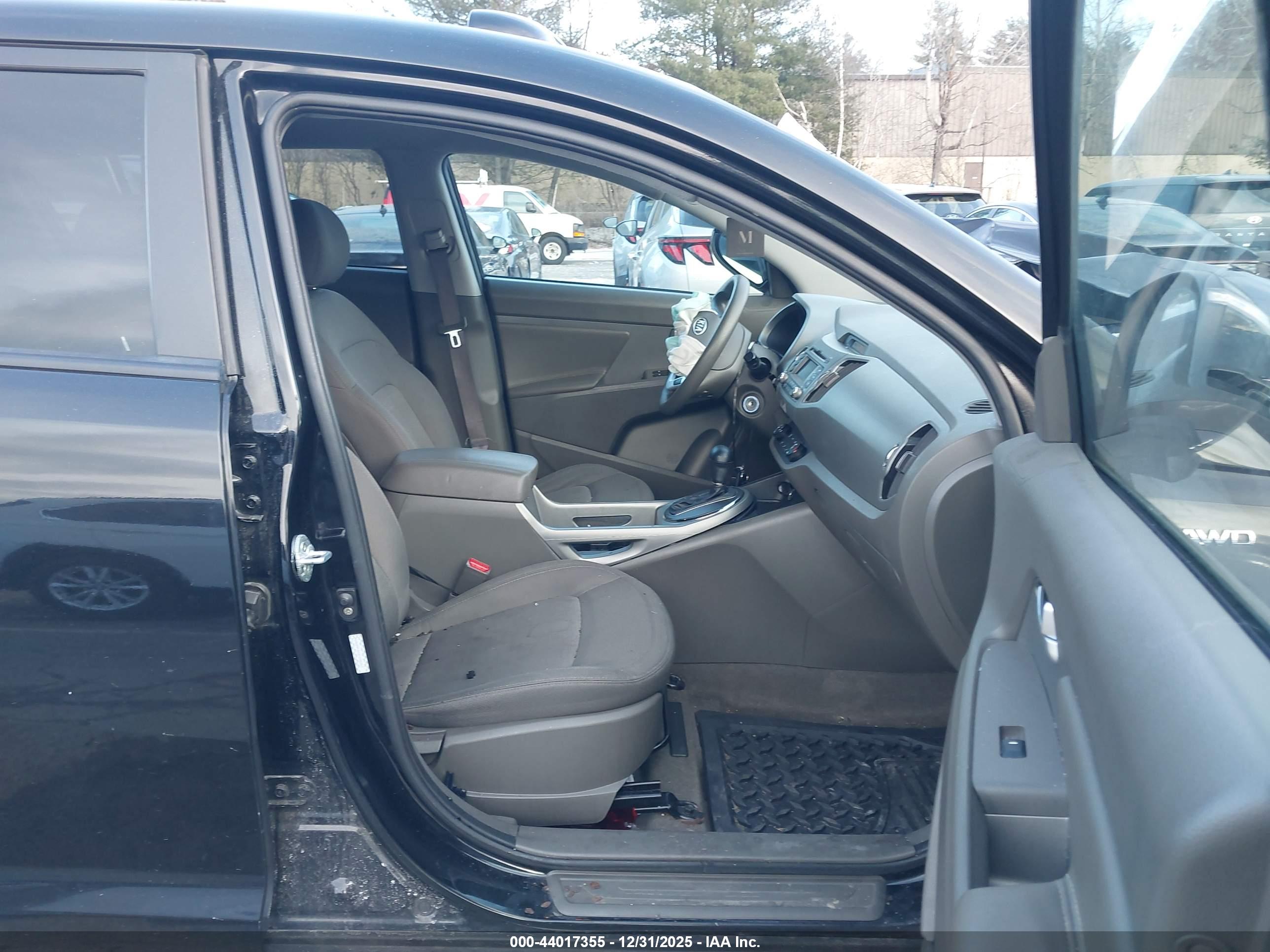 KIA SPORTAGE image 5