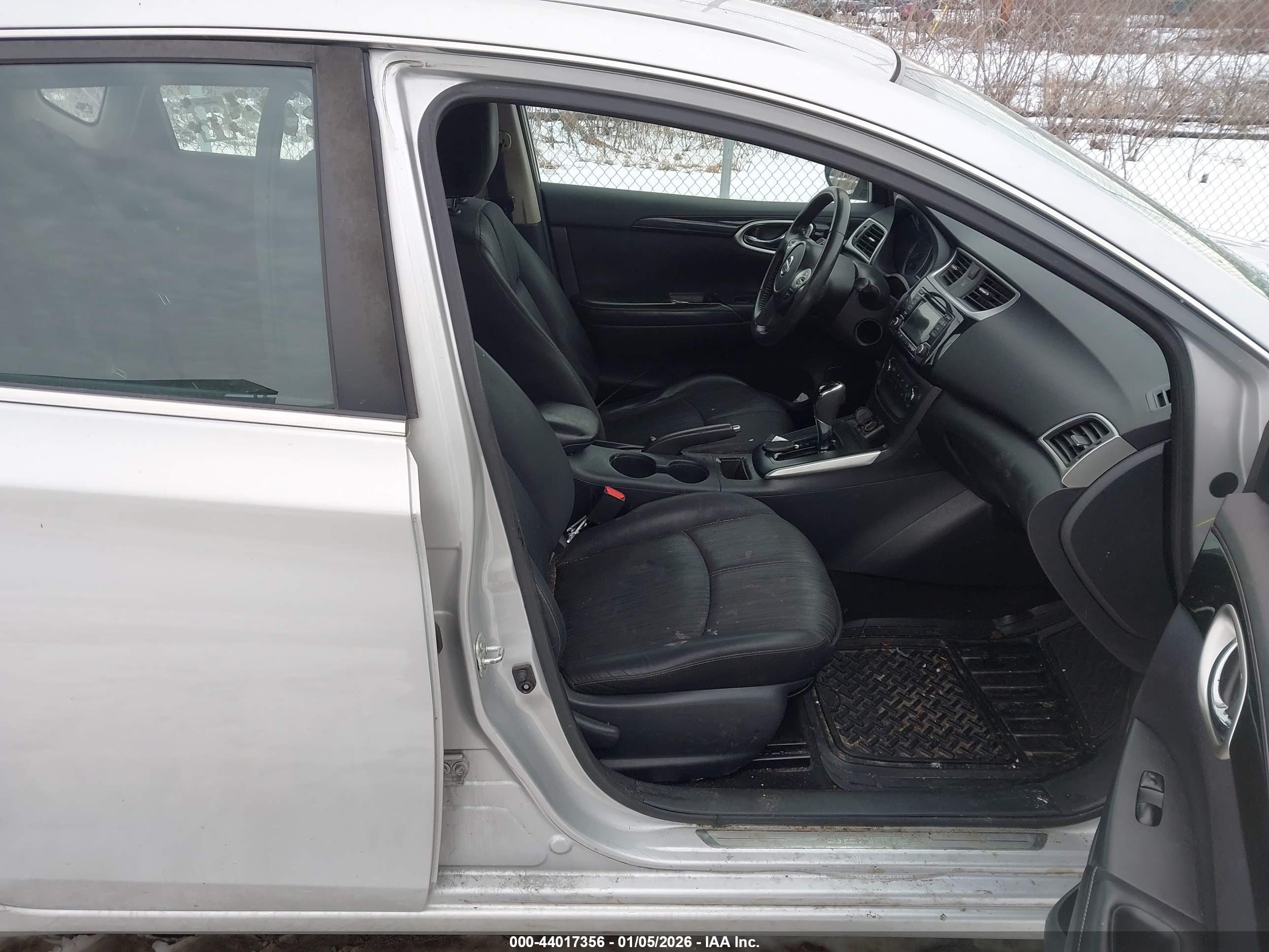 NISSAN SENTRA image 5