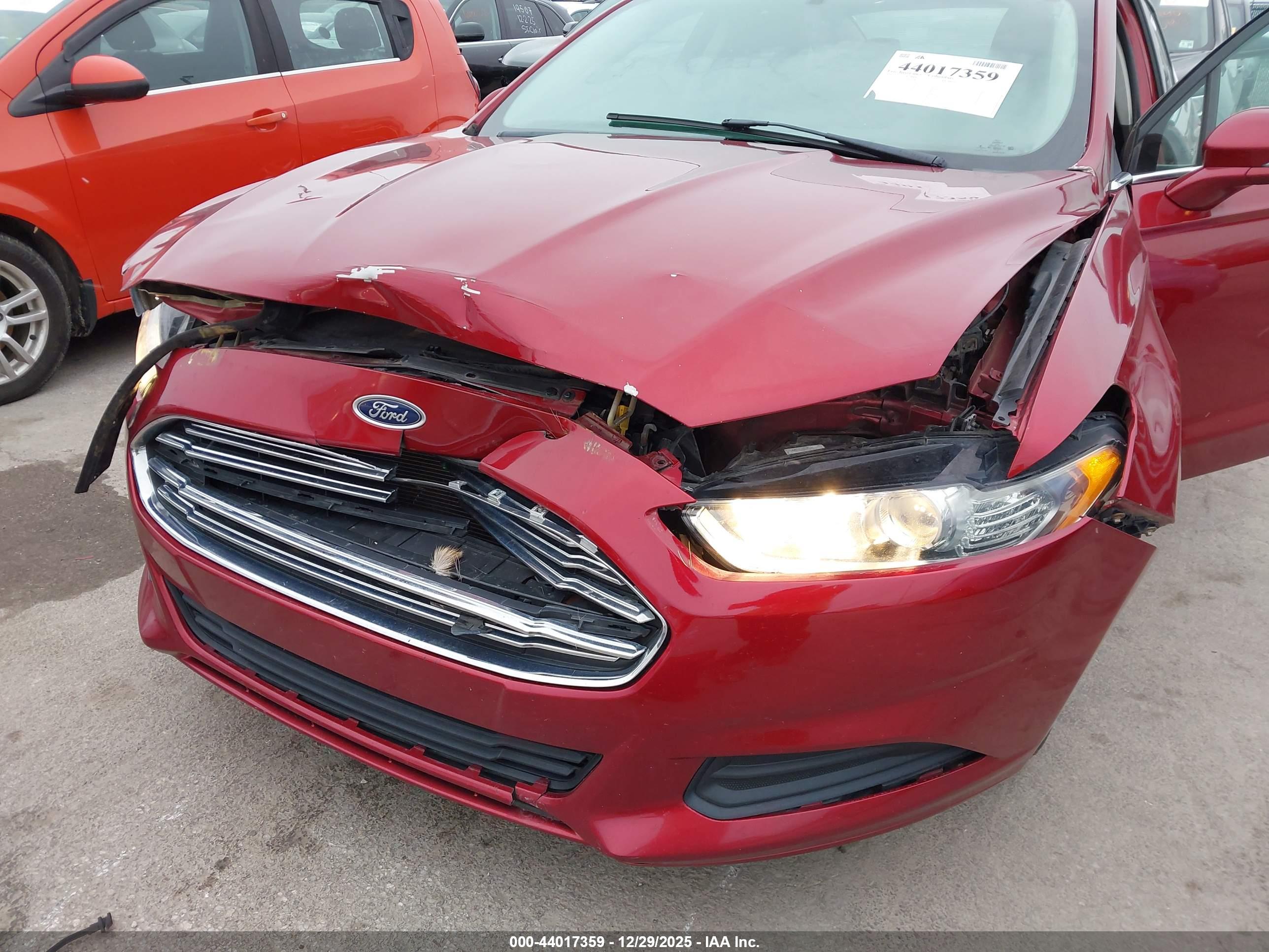 FORD FUSION image 6