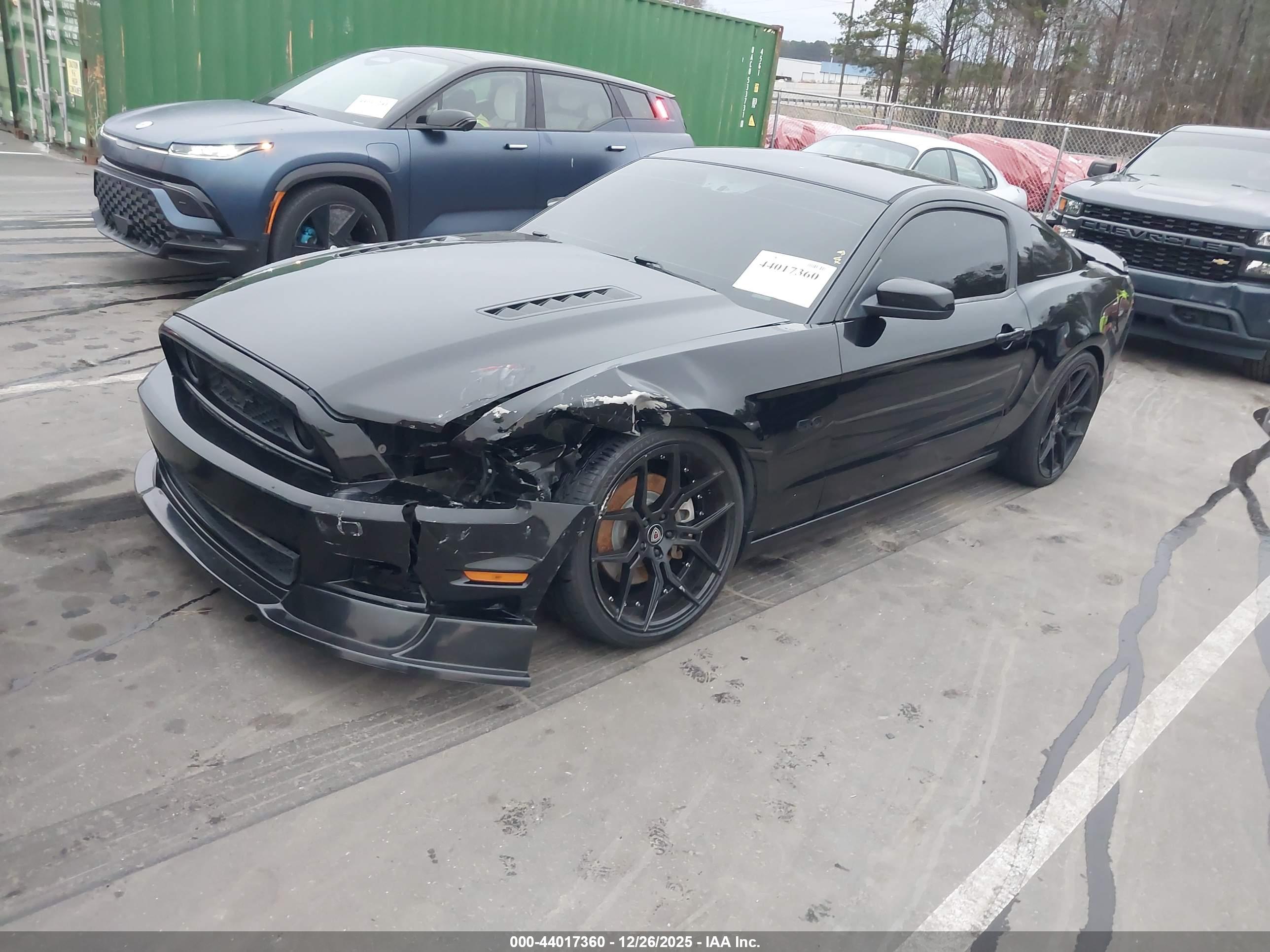 FORD MUSTANG image 2