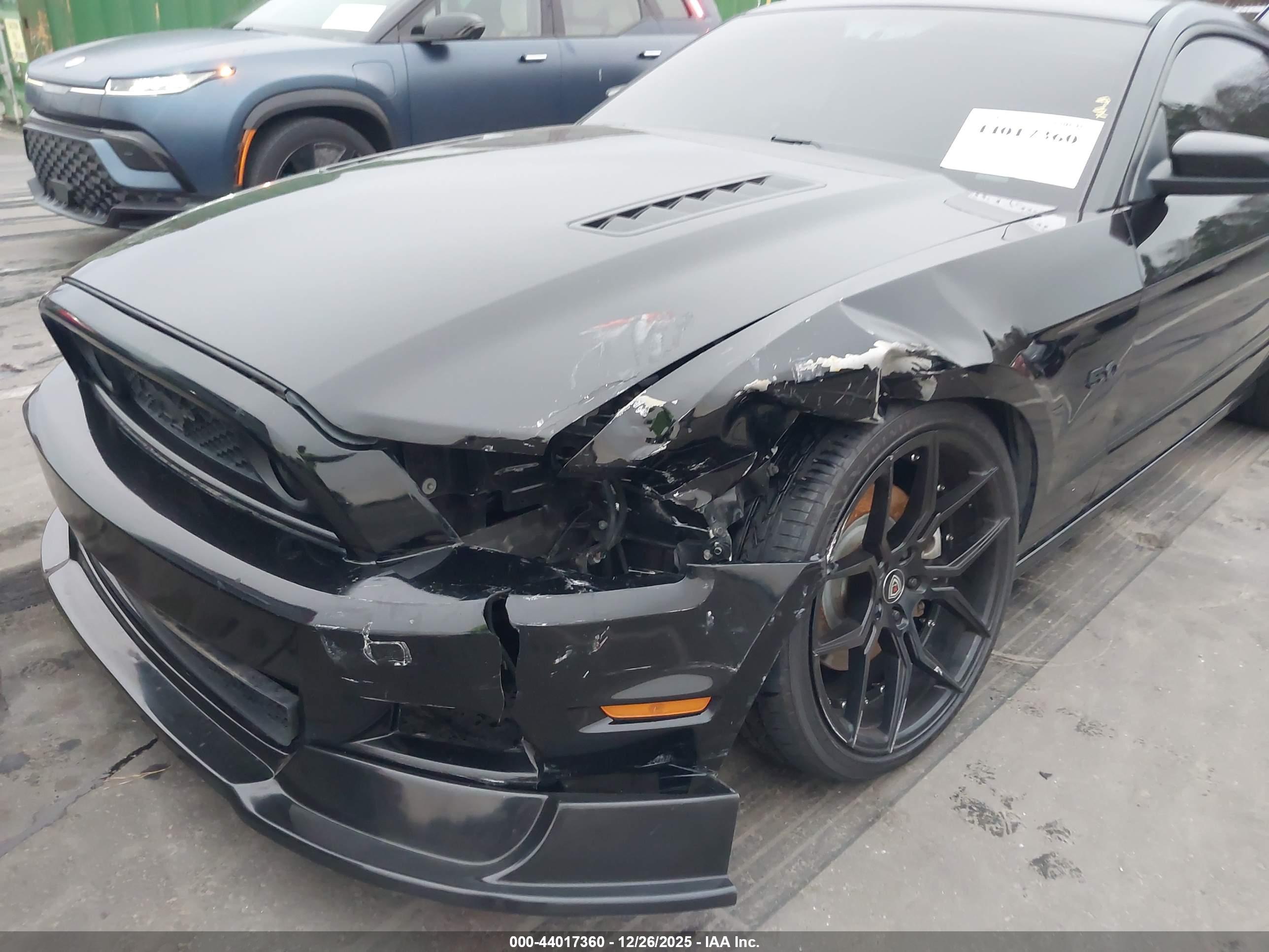 FORD MUSTANG image 6