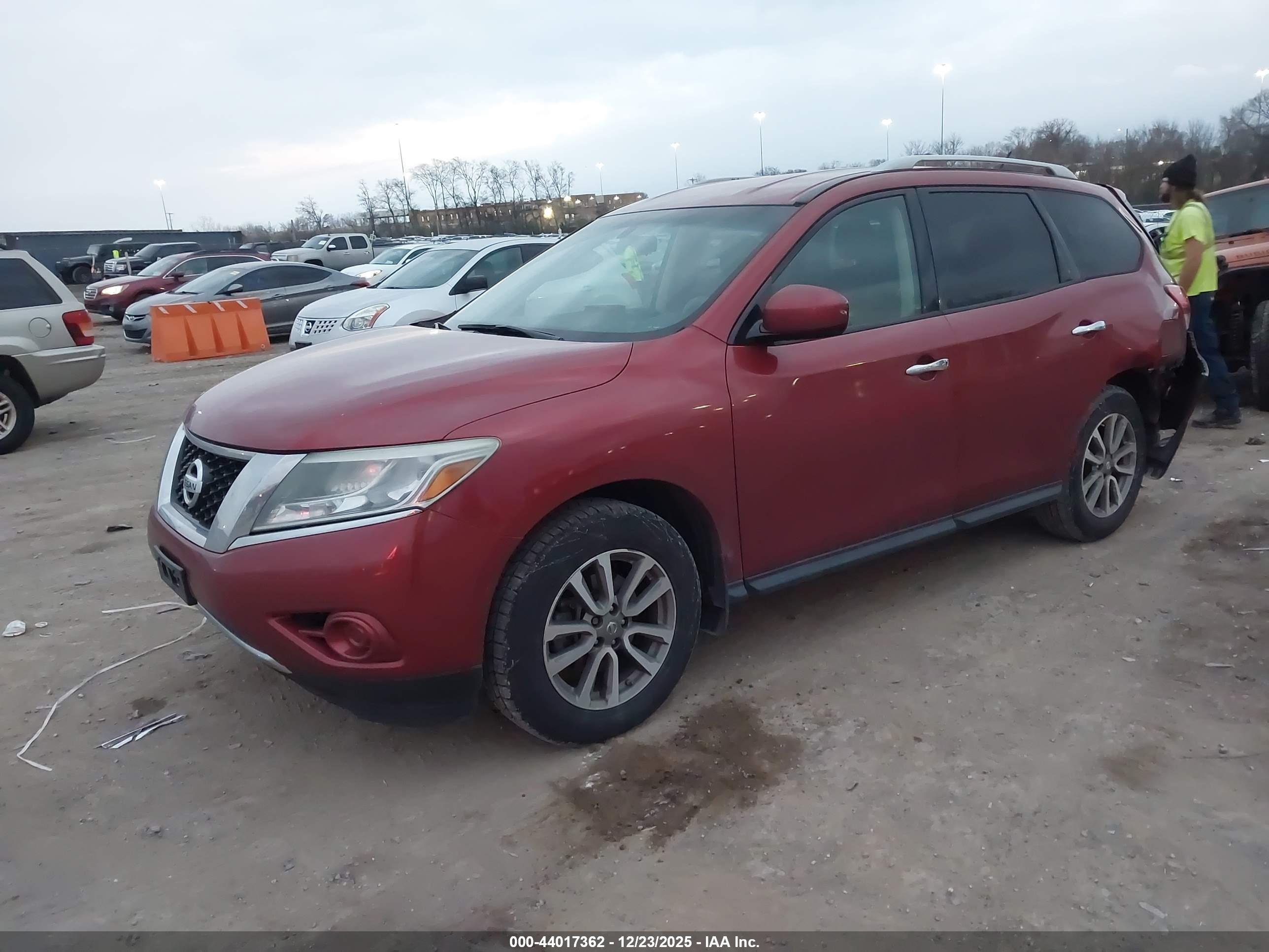 NISSAN PATHFINDER image 2