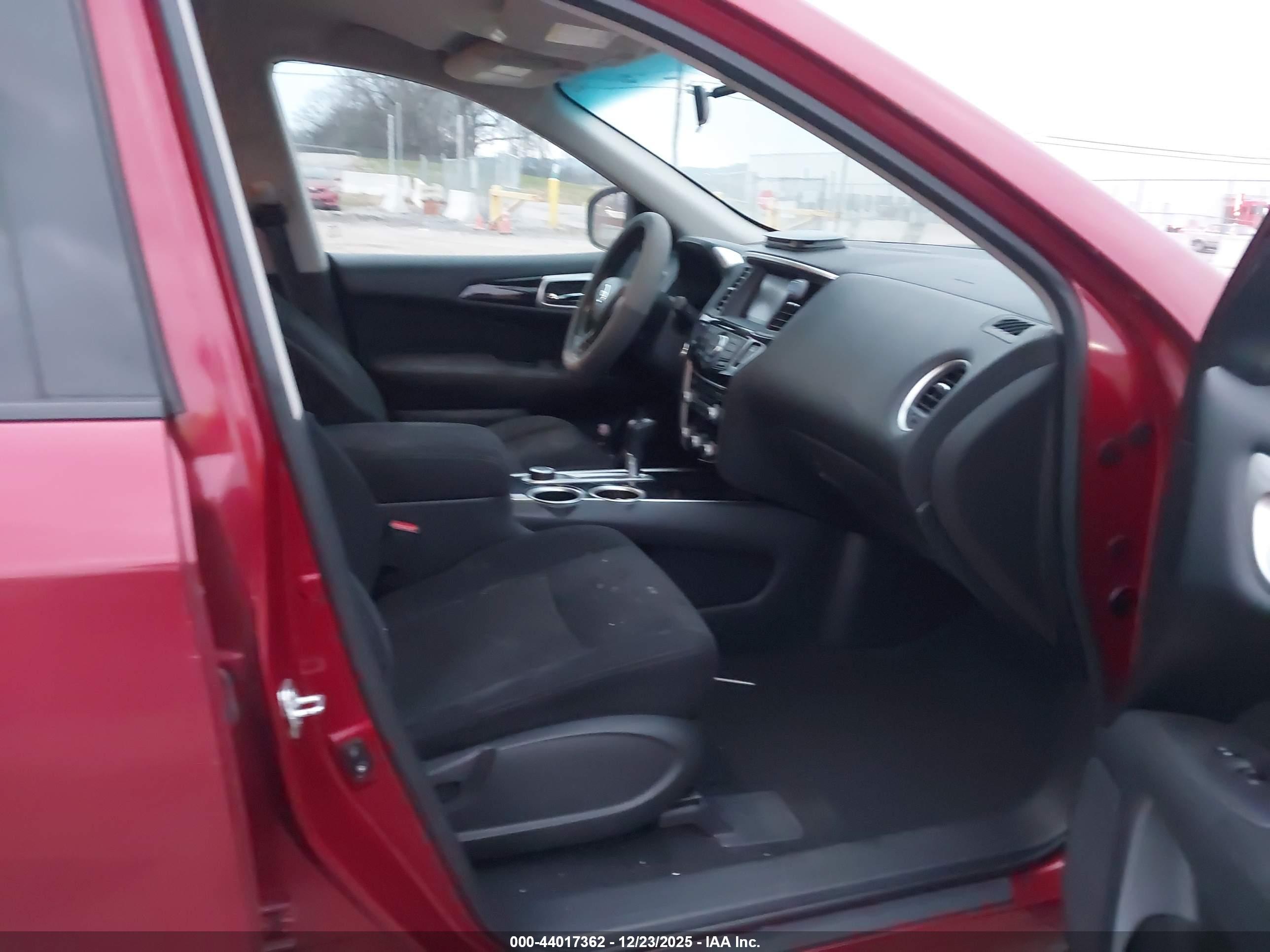 NISSAN PATHFINDER image 5