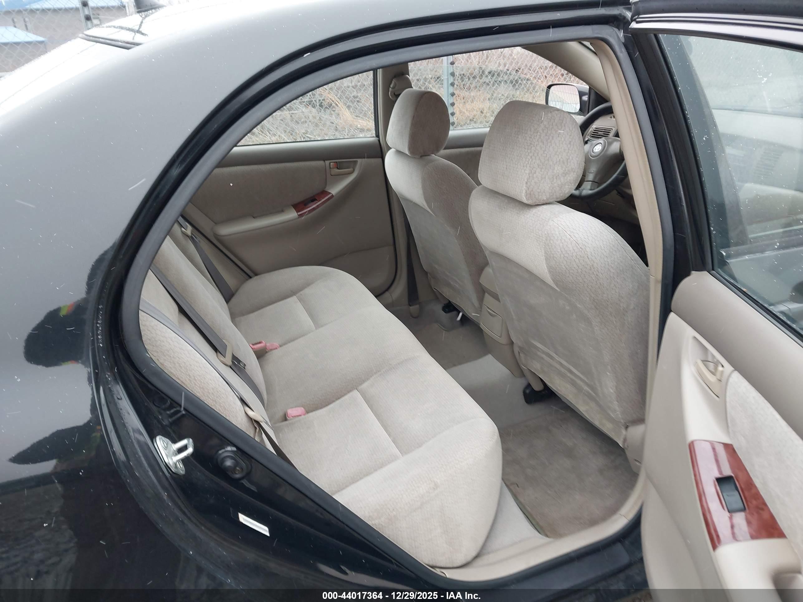TOYOTA COROLLA image 8