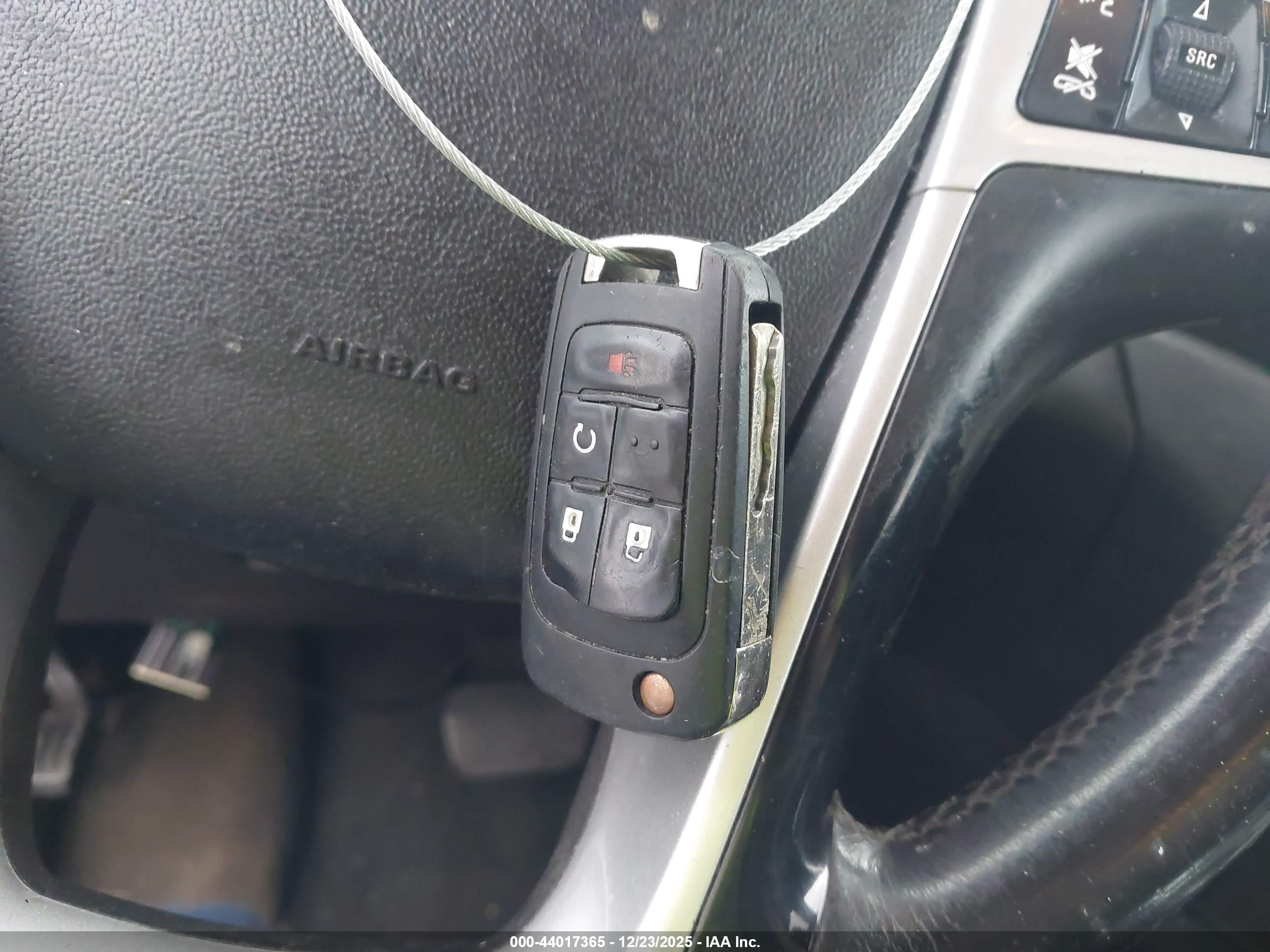 CHEVROLET EQUINOX image 11