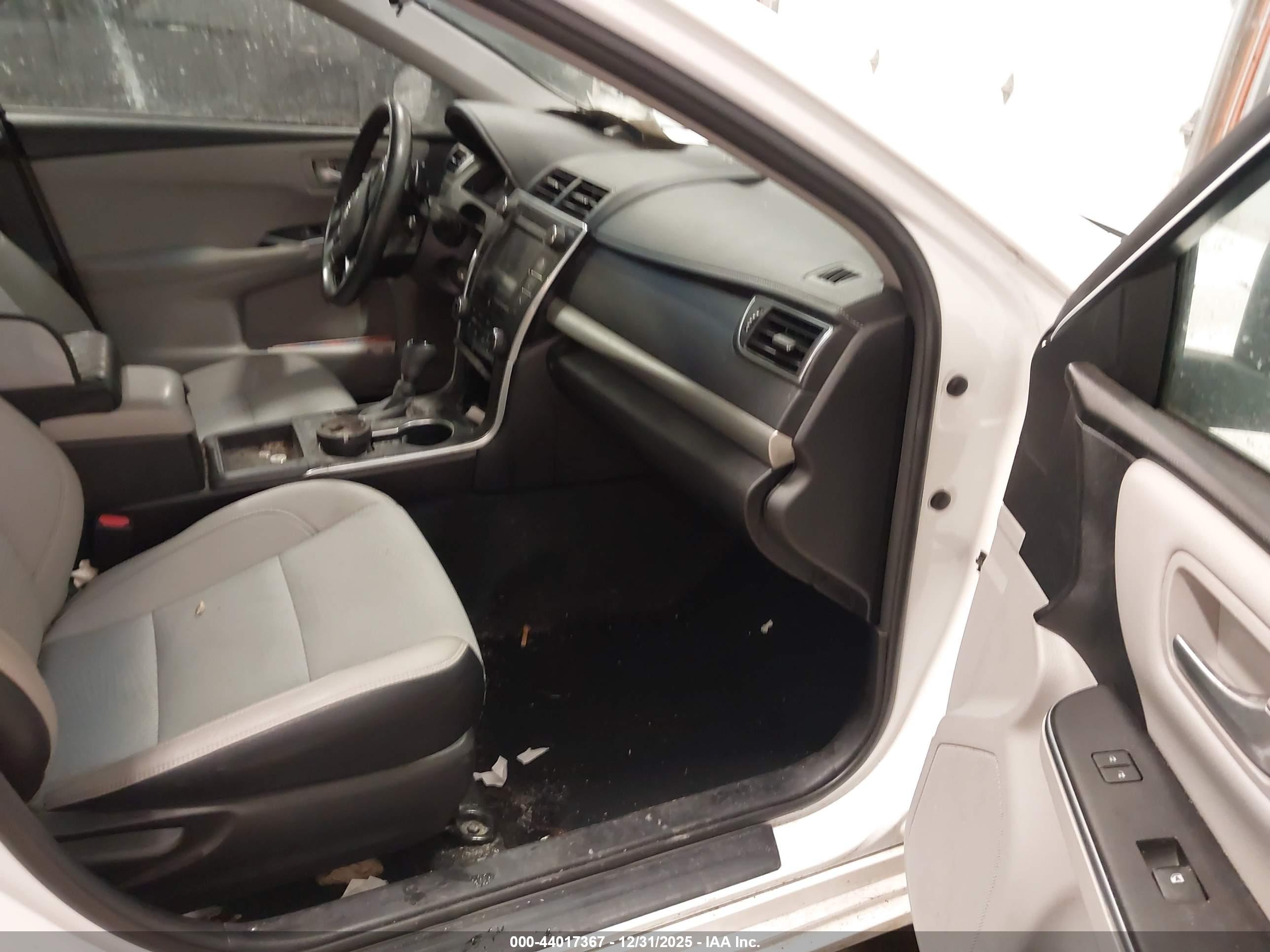 TOYOTA CAMRY image 5