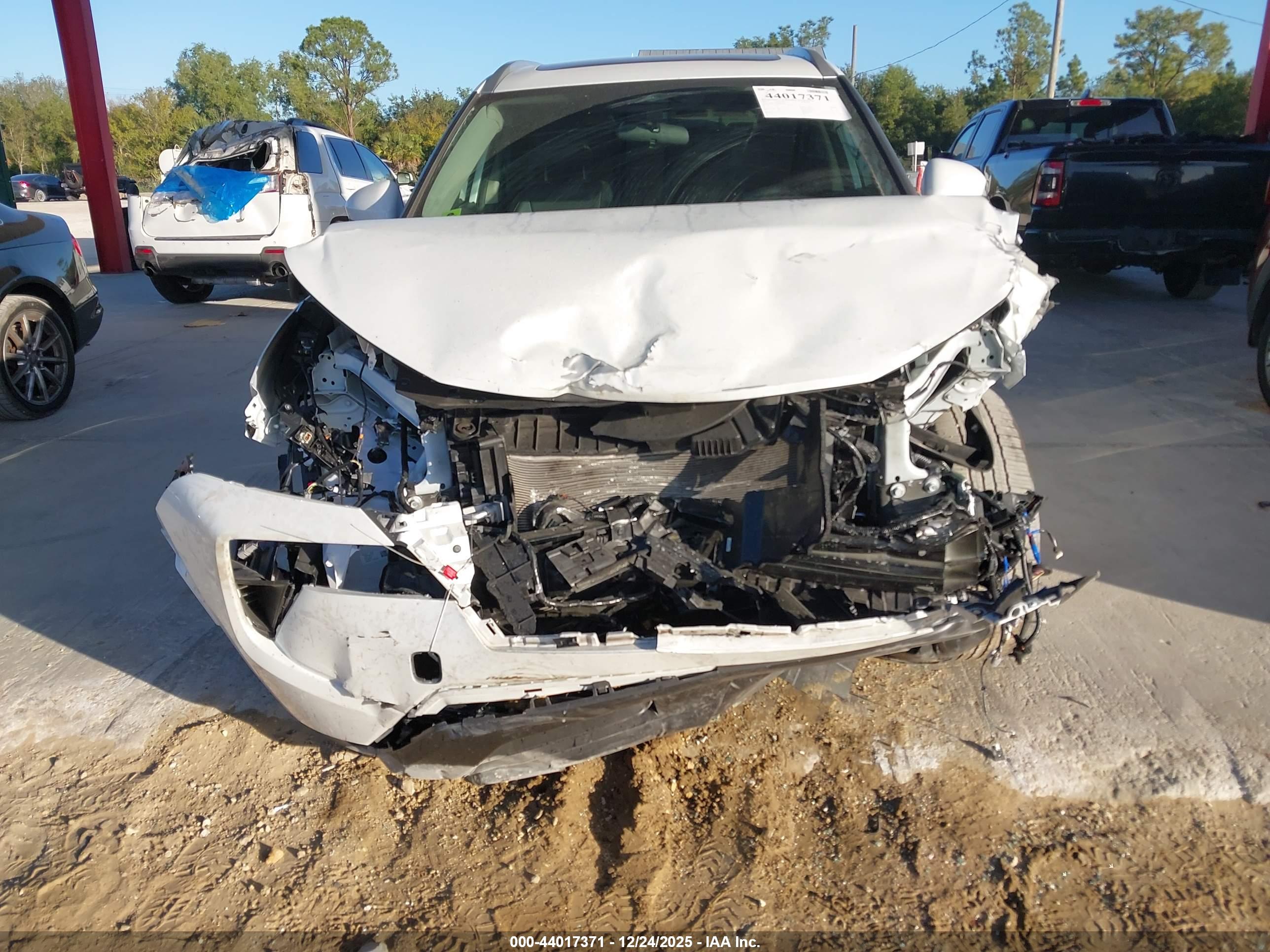 NISSAN ROGUE image 6