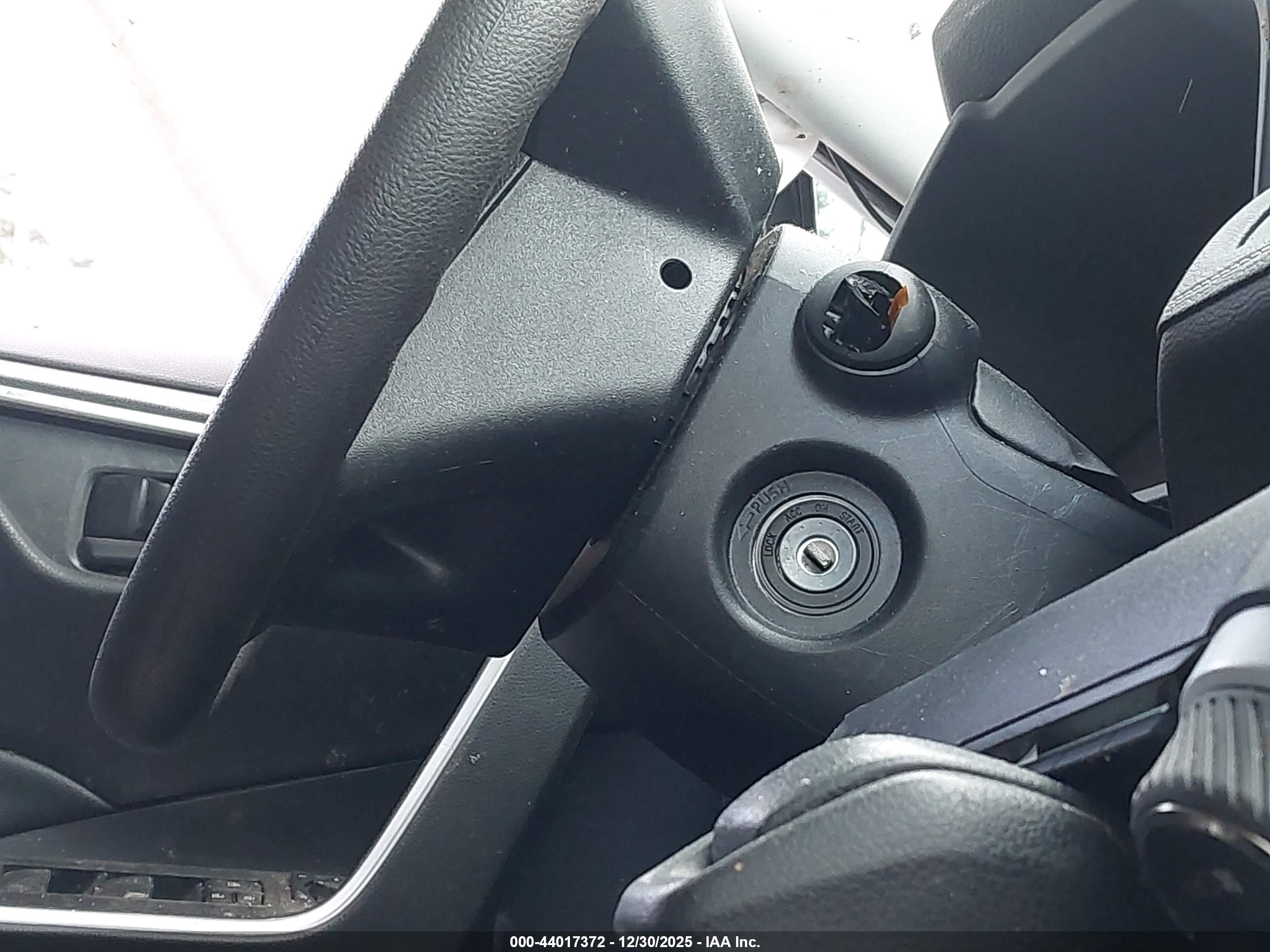 TOYOTA RAV4 image 11