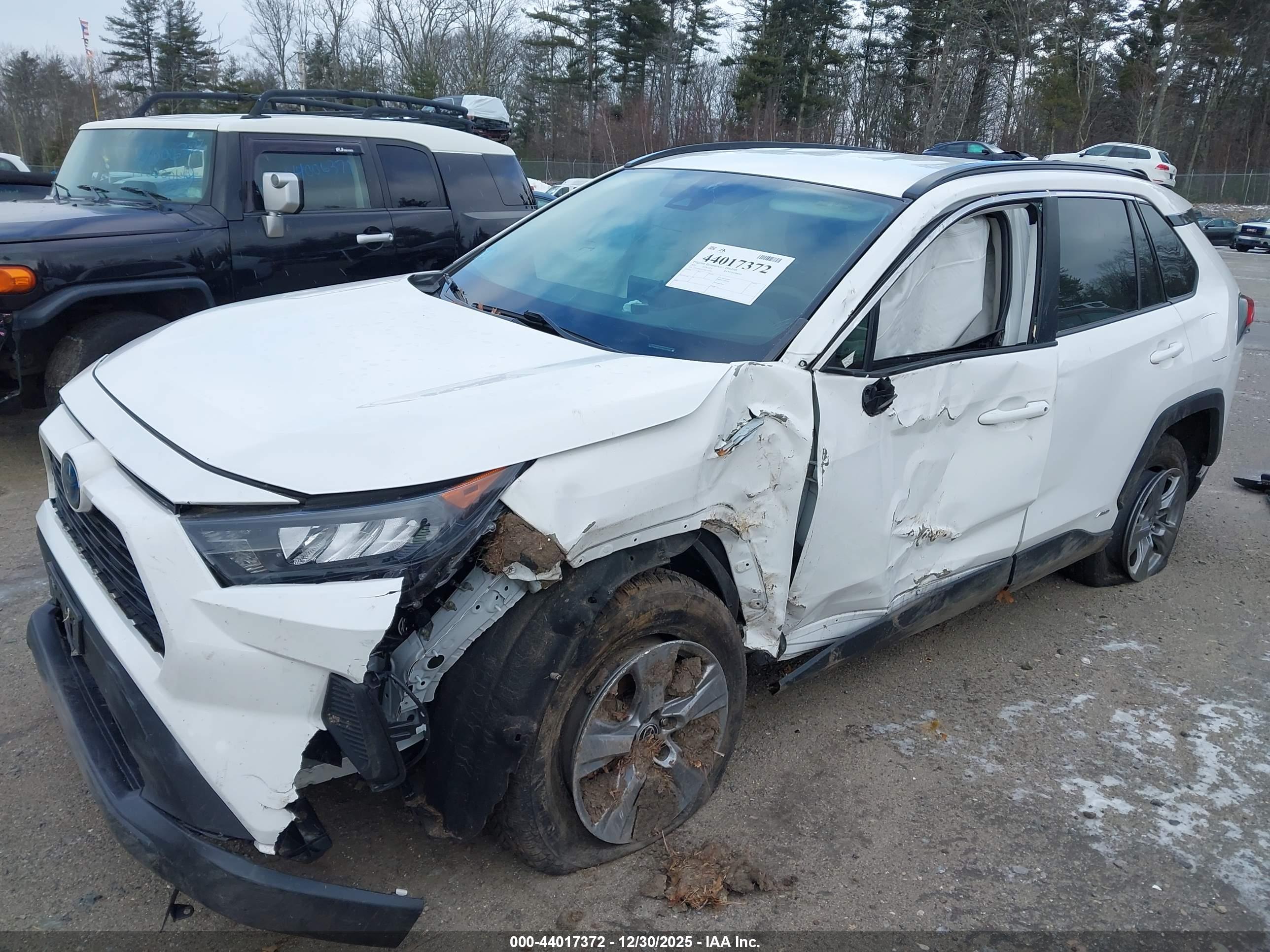 TOYOTA RAV4 image 6