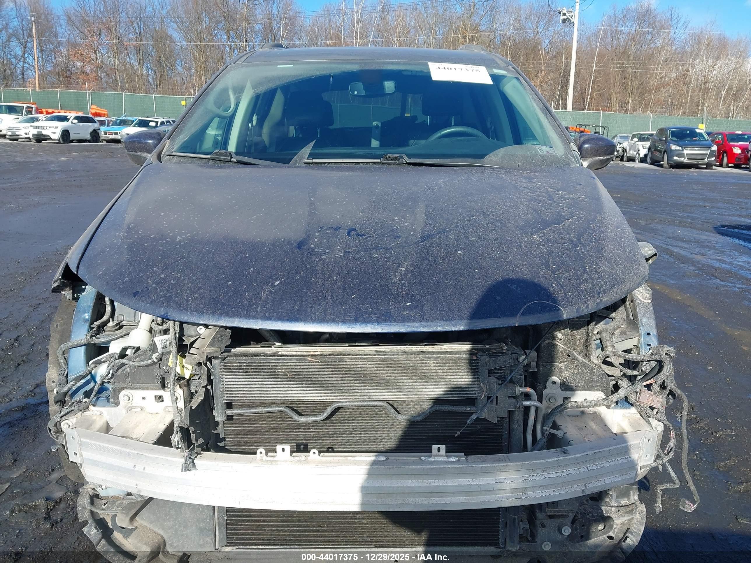 CHRYSLER VOYAGER image 6