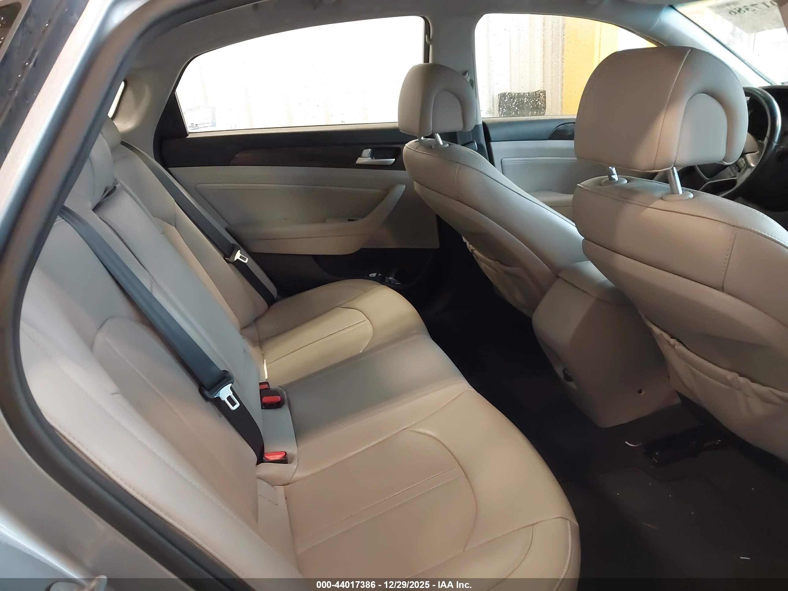HYUNDAI SONATA image 8