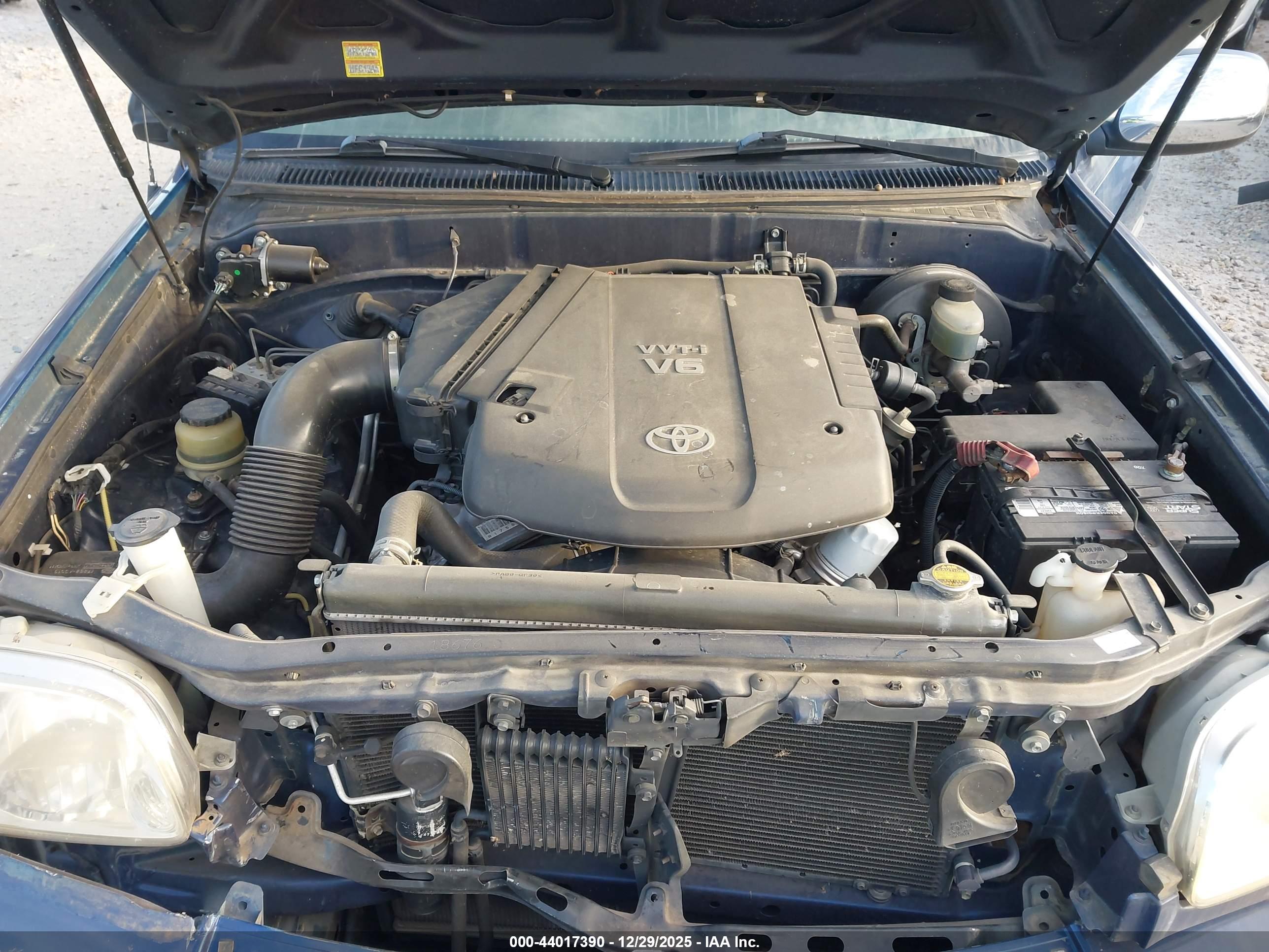 TOYOTA TUNDRA image 10